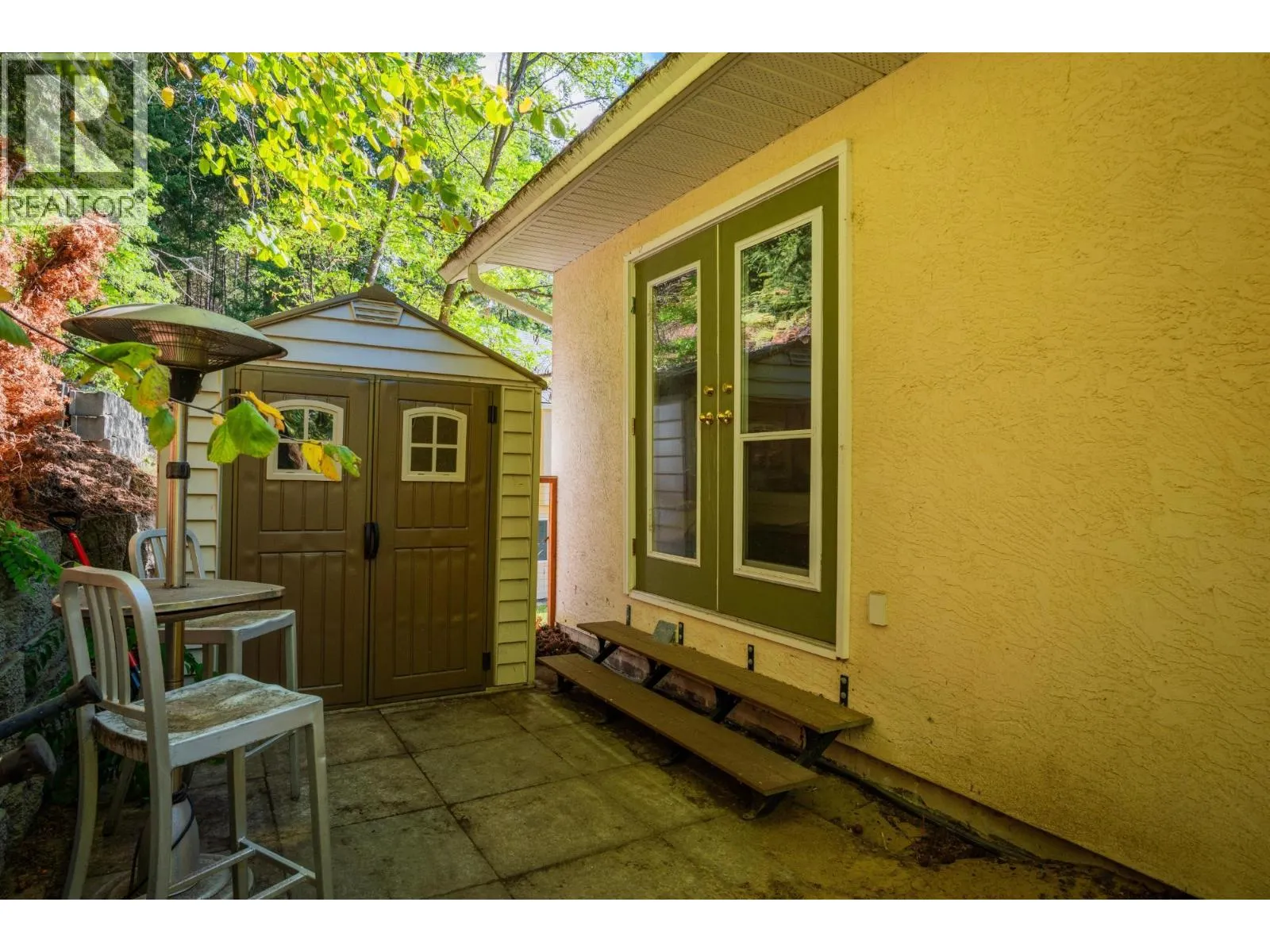 3301 LABURNUM Drive