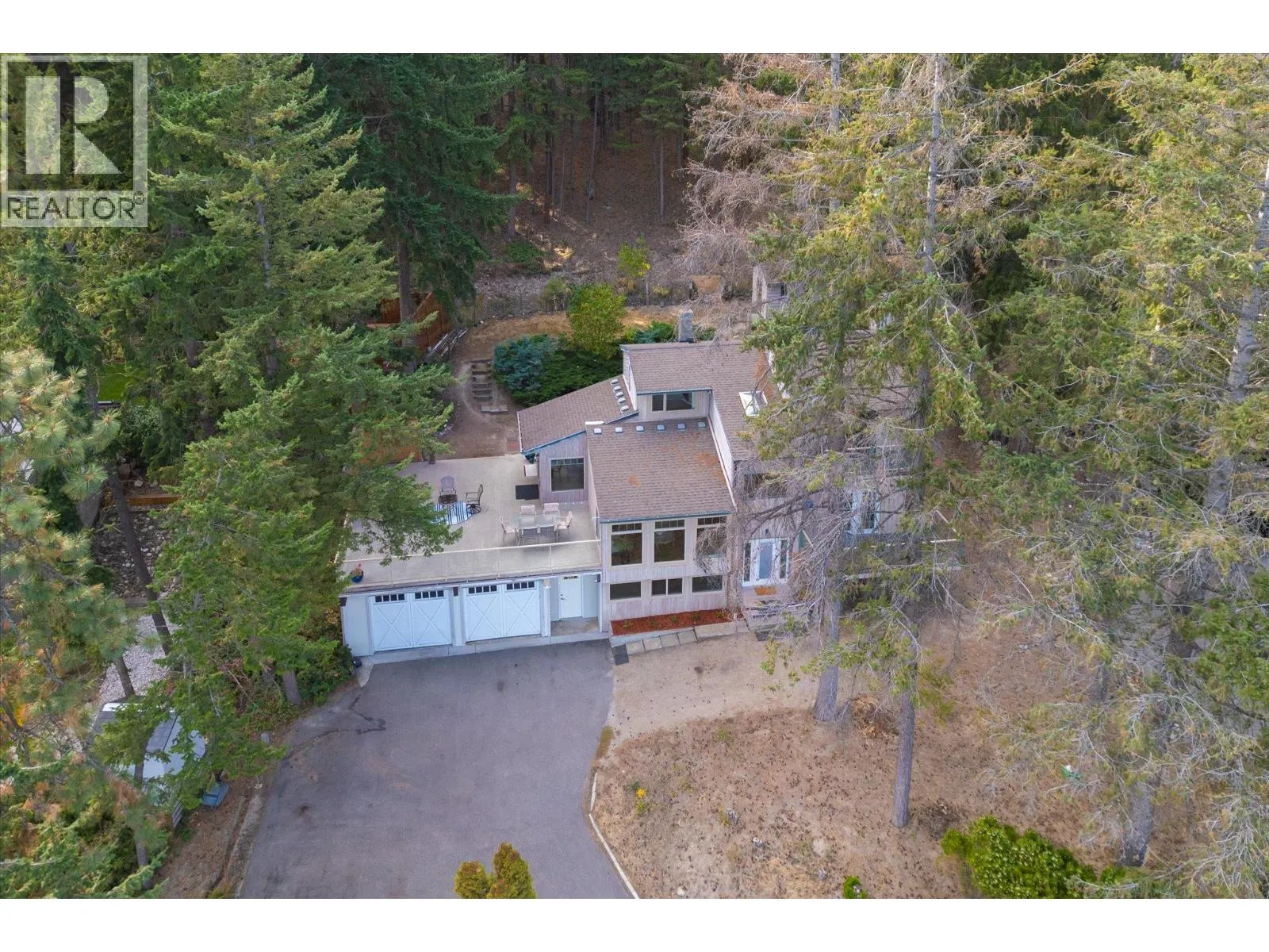 1644 SCOTT Crescent
