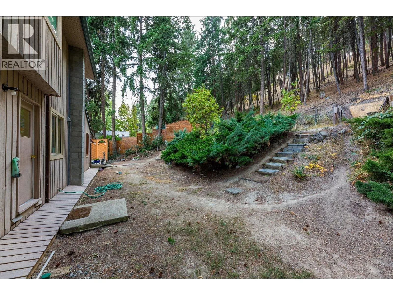 1644 SCOTT Crescent