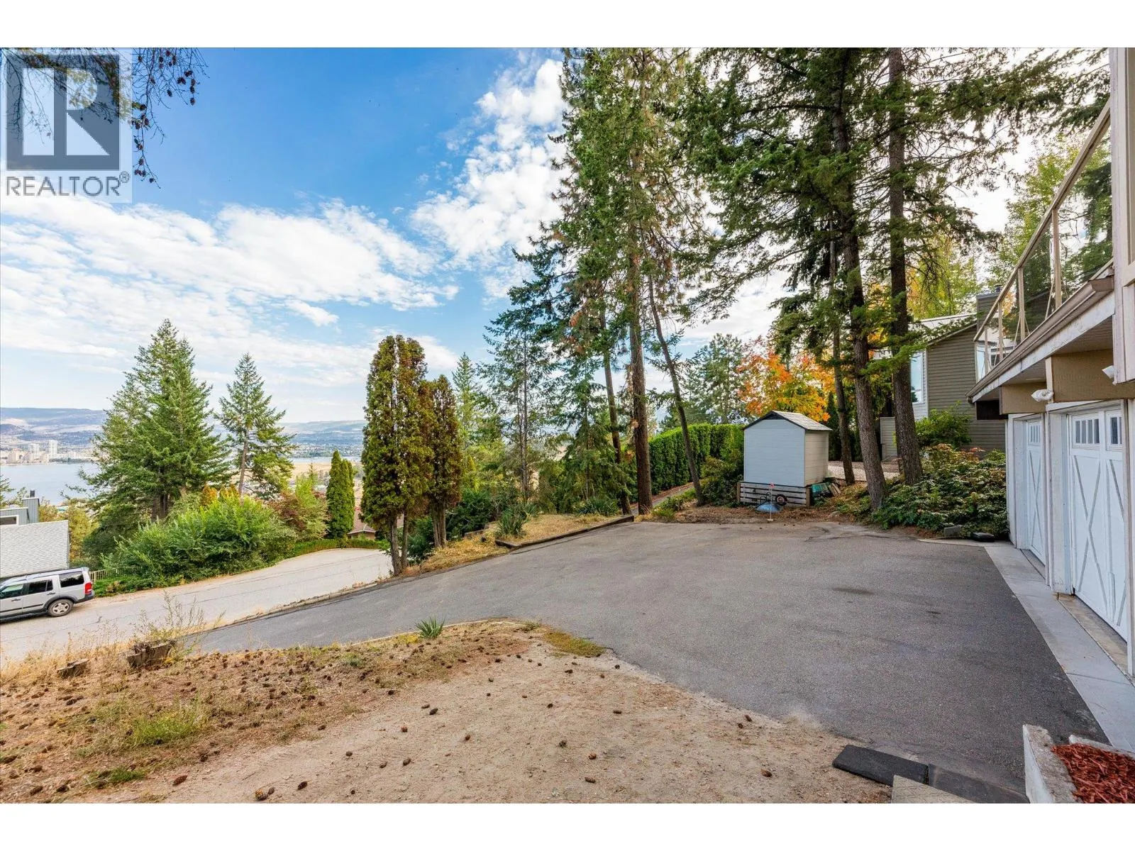 1644 SCOTT Crescent