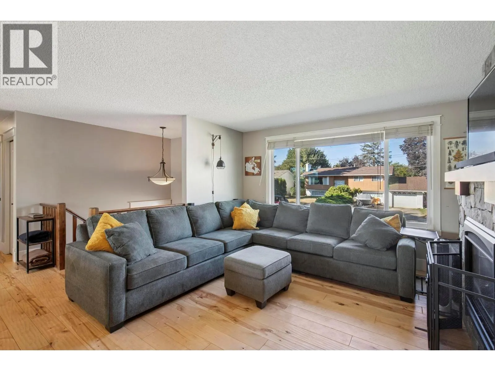 7901 Giles Drive