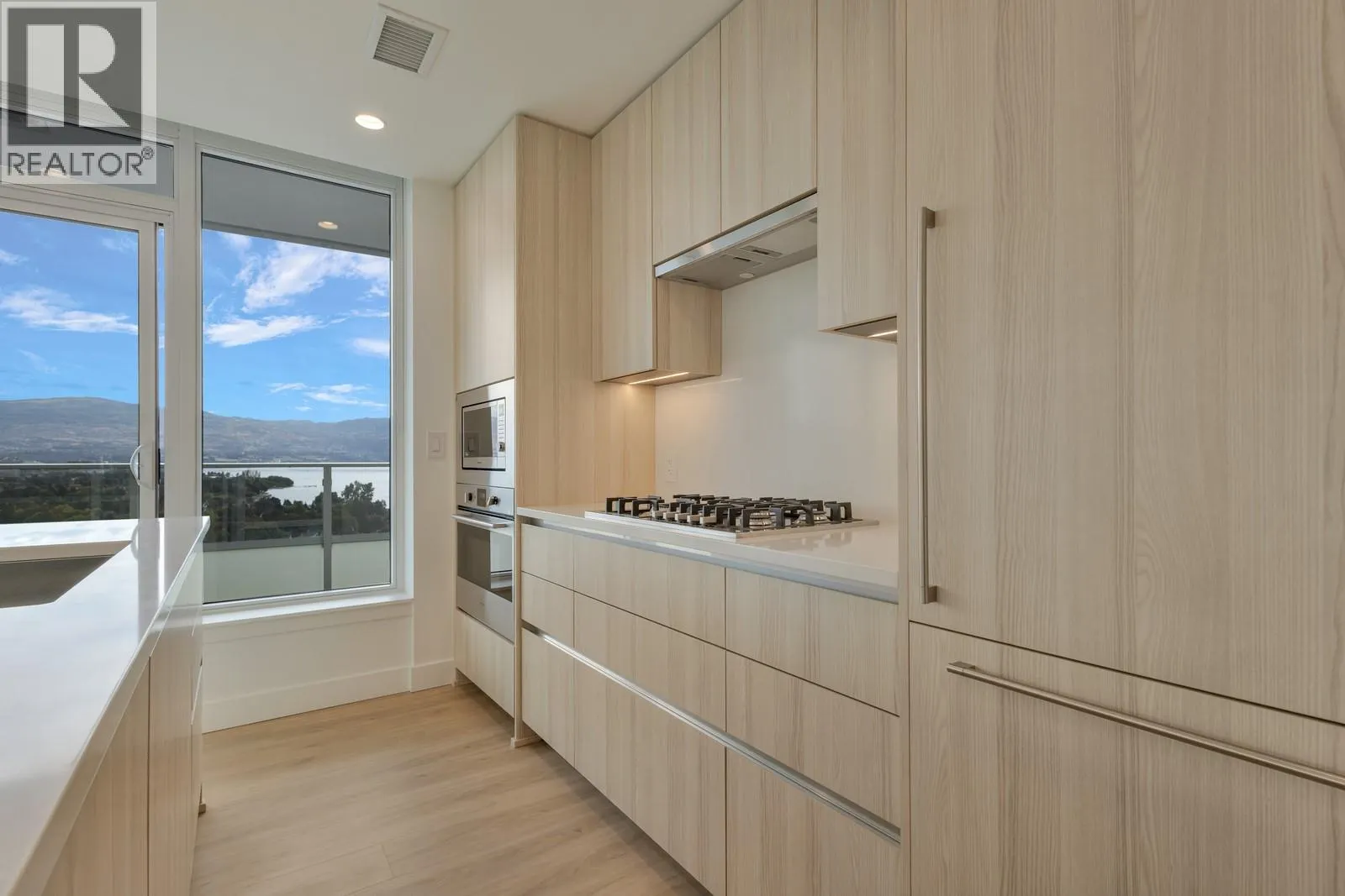 238 Leon Avenue Unit# 1504