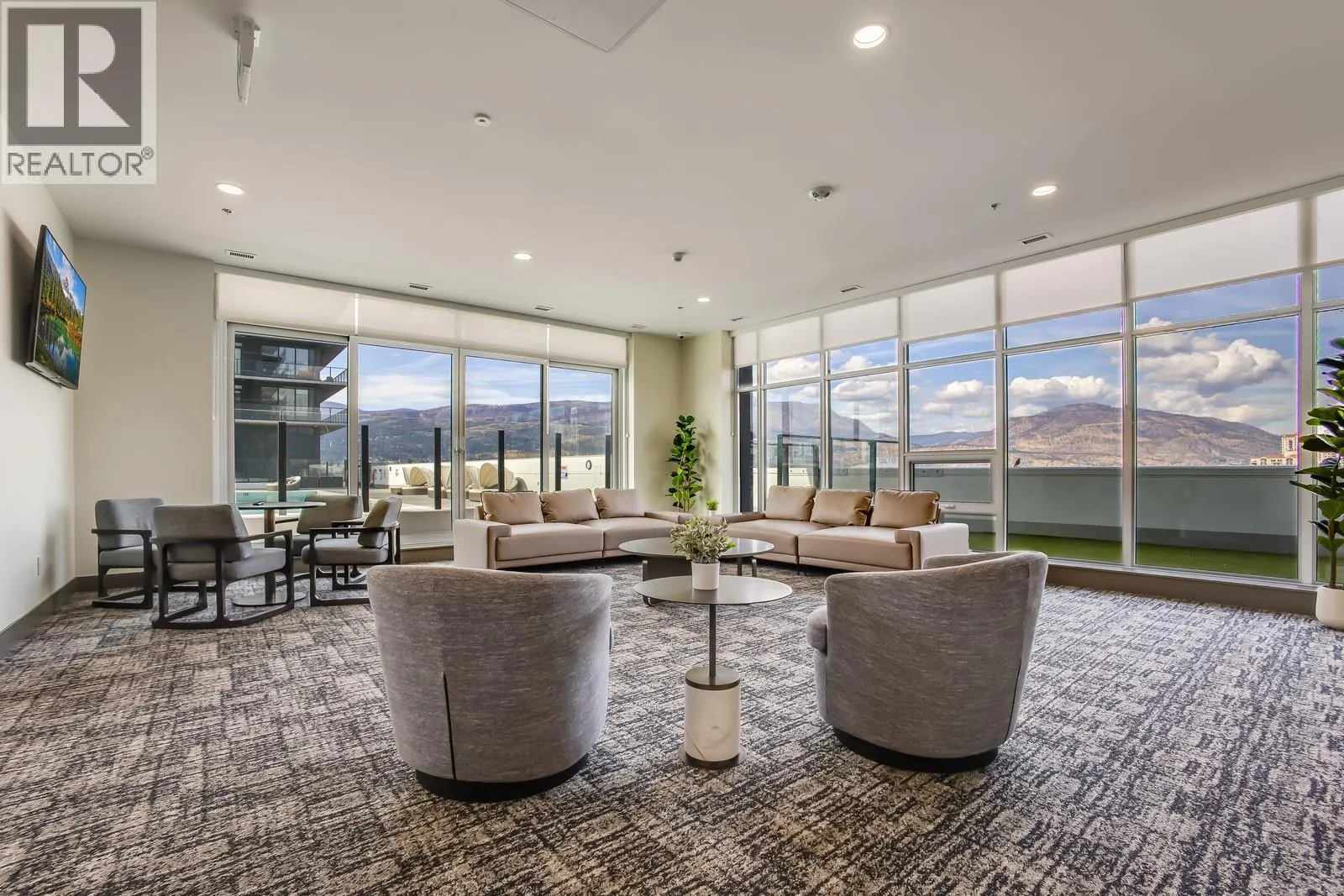 238 Leon Avenue Unit# 1504