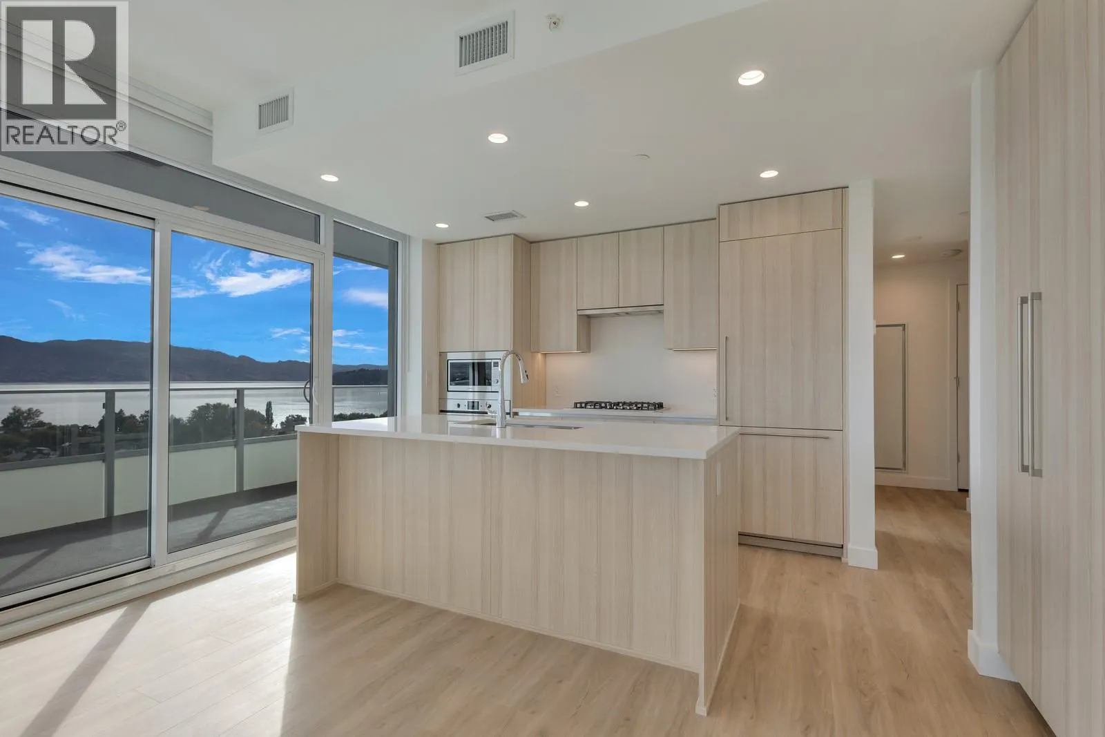 238 Leon Avenue Unit# 1504