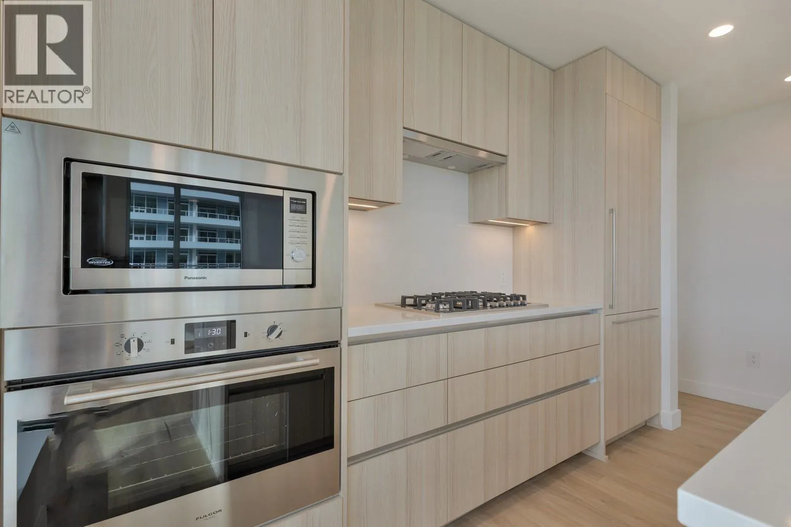 238 Leon Avenue Unit# 1504