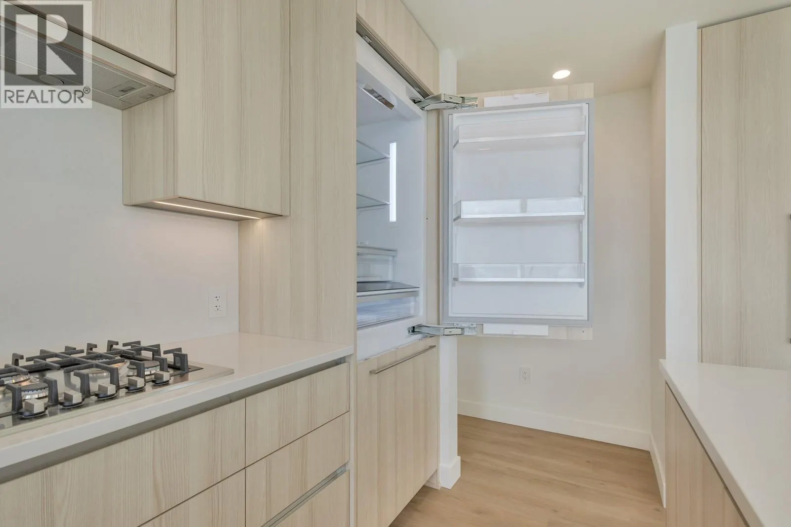 238 Leon Avenue Unit# 1504