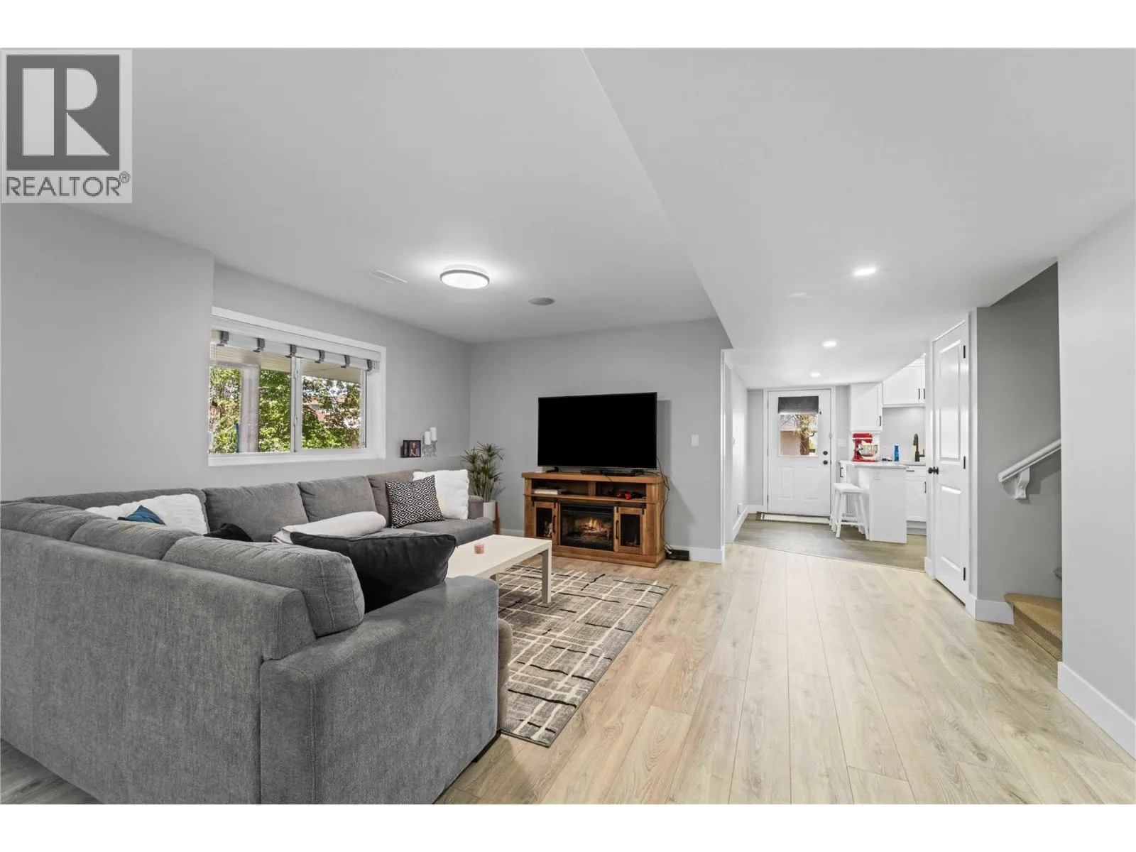 1548 ASSINIBOINE Road