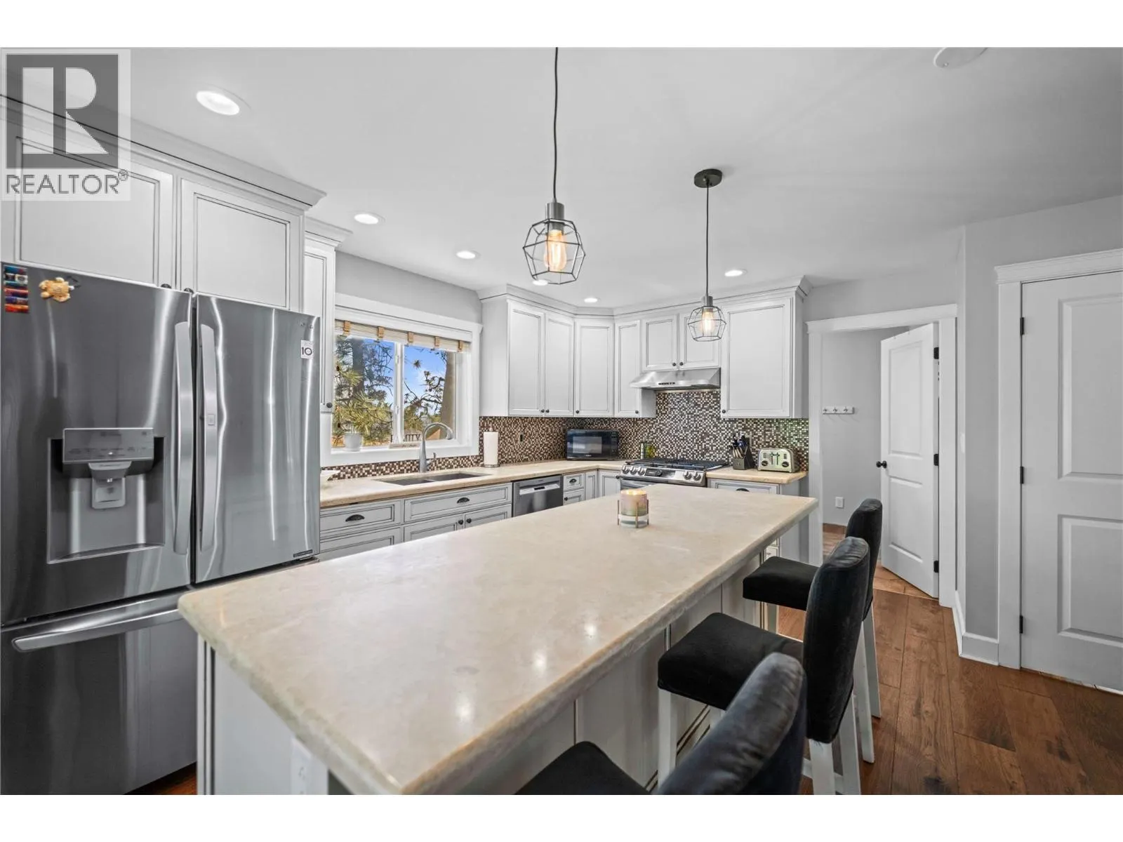 1548 ASSINIBOINE Road