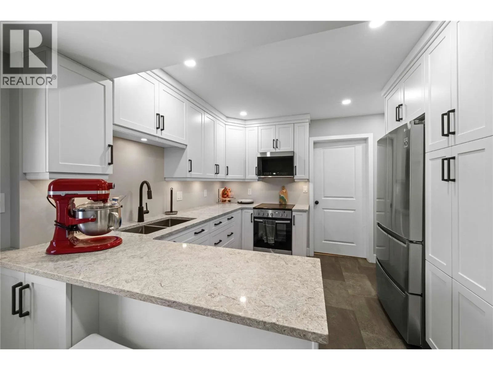 1548 ASSINIBOINE Road