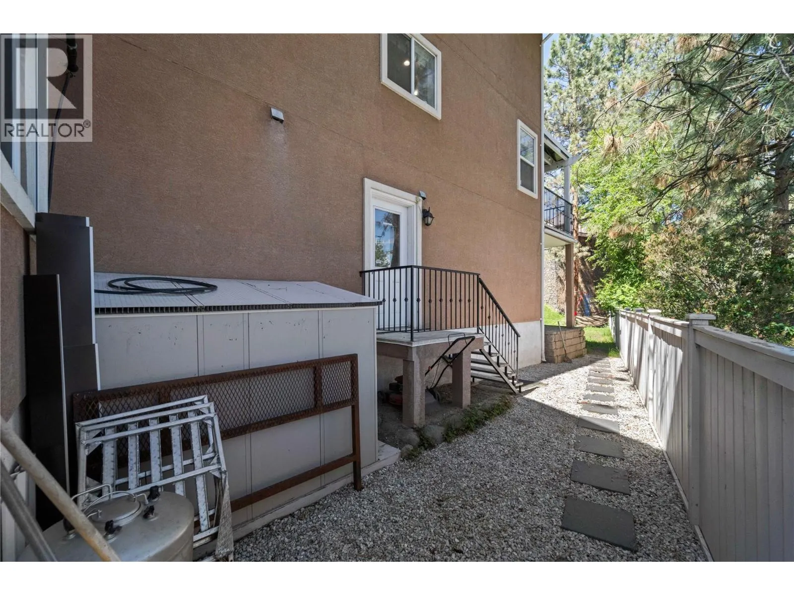 1548 ASSINIBOINE Road