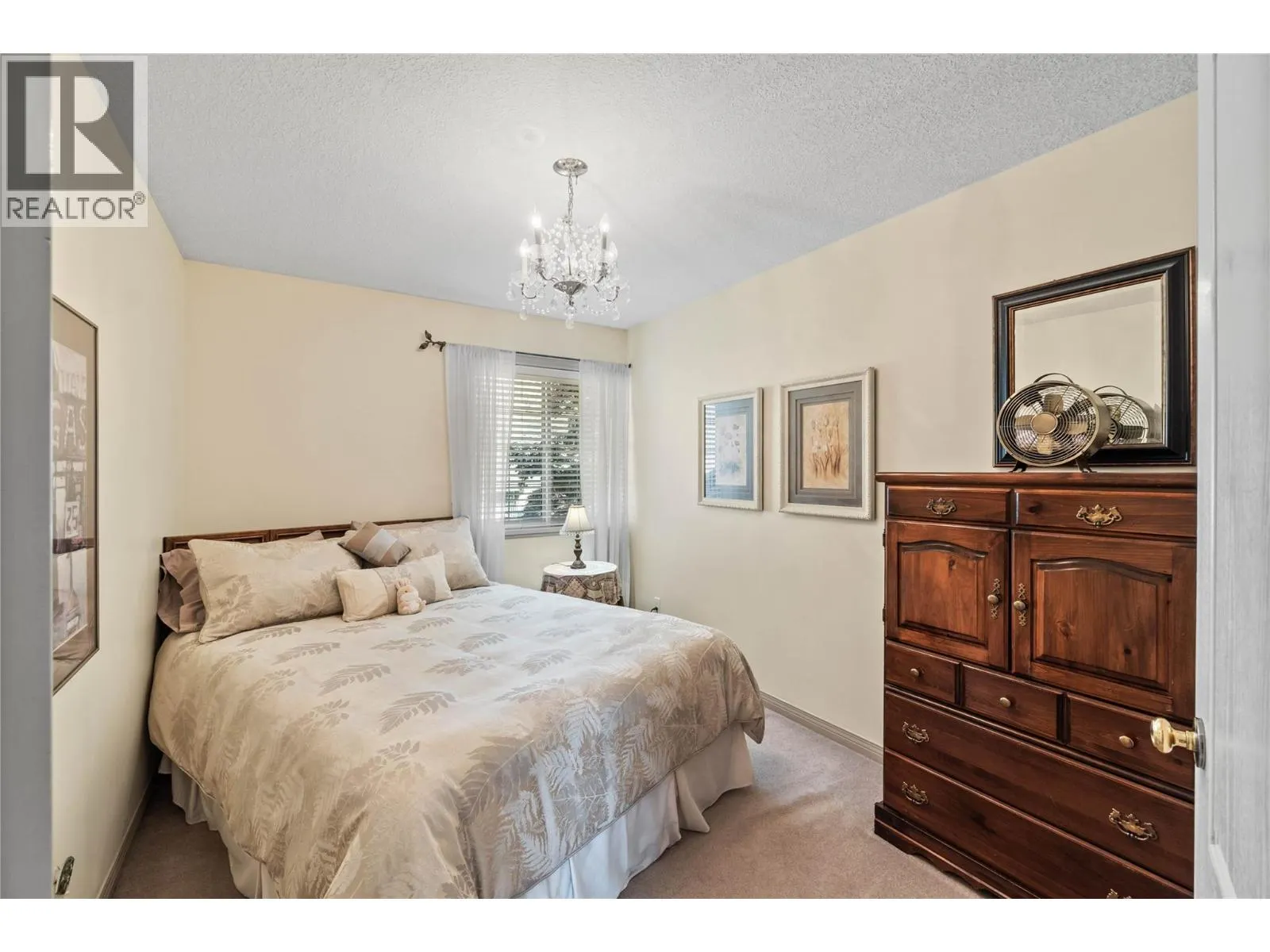 3689 Navatanee Drive