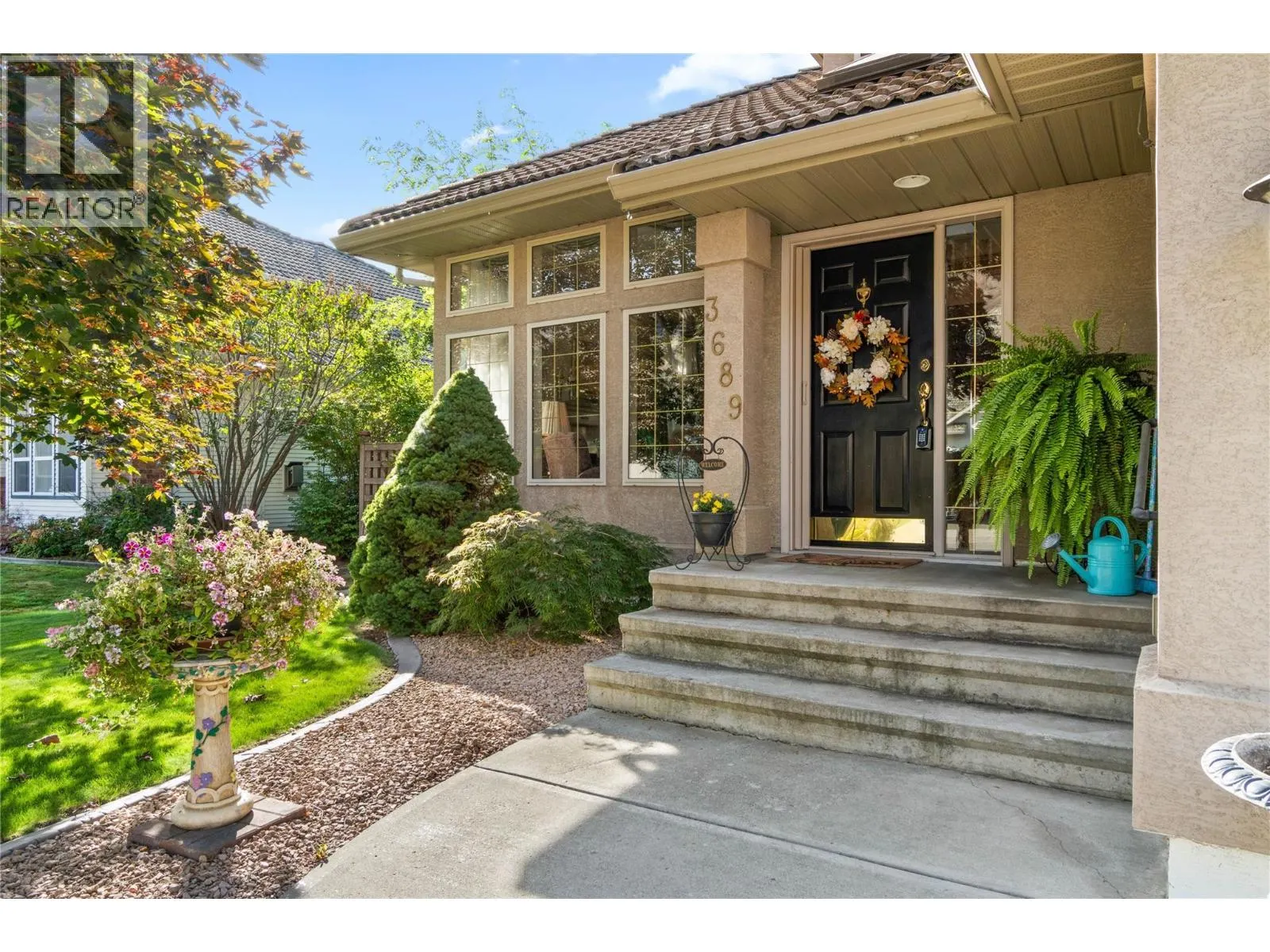 3689 Navatanee Drive