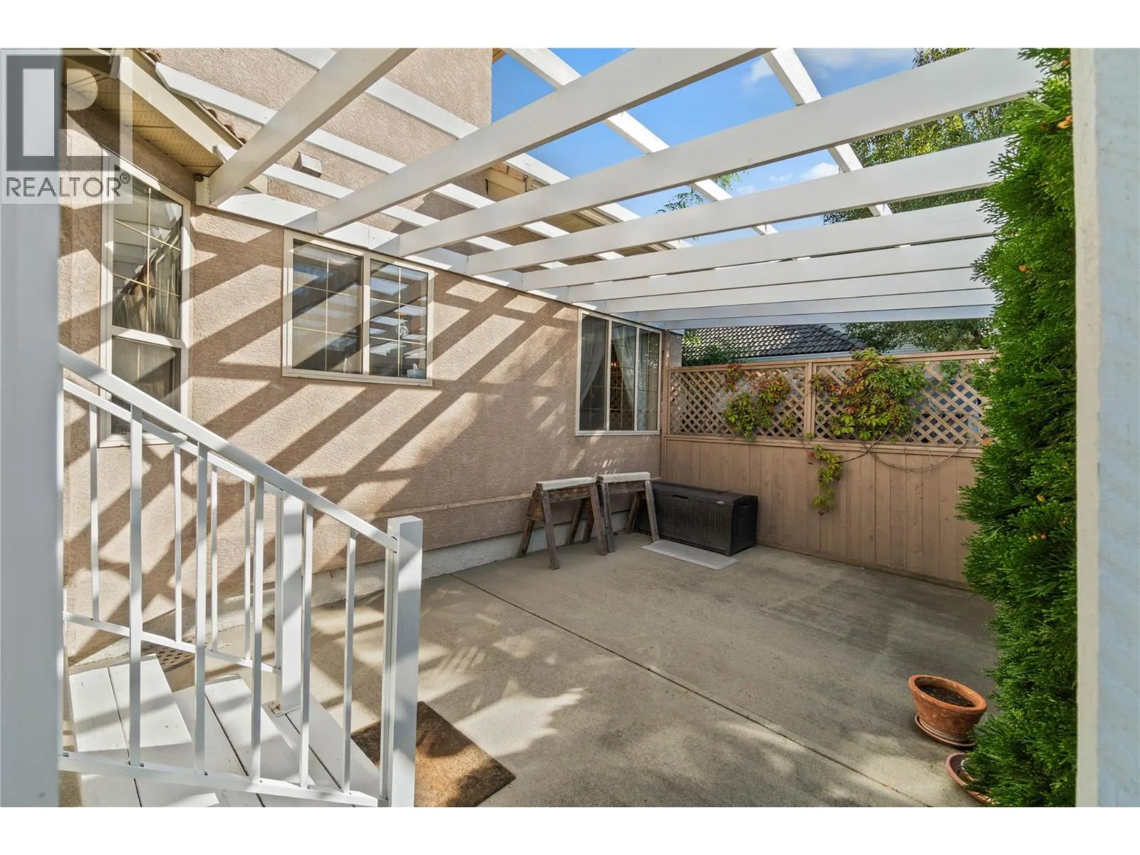 3689 Navatanee Drive