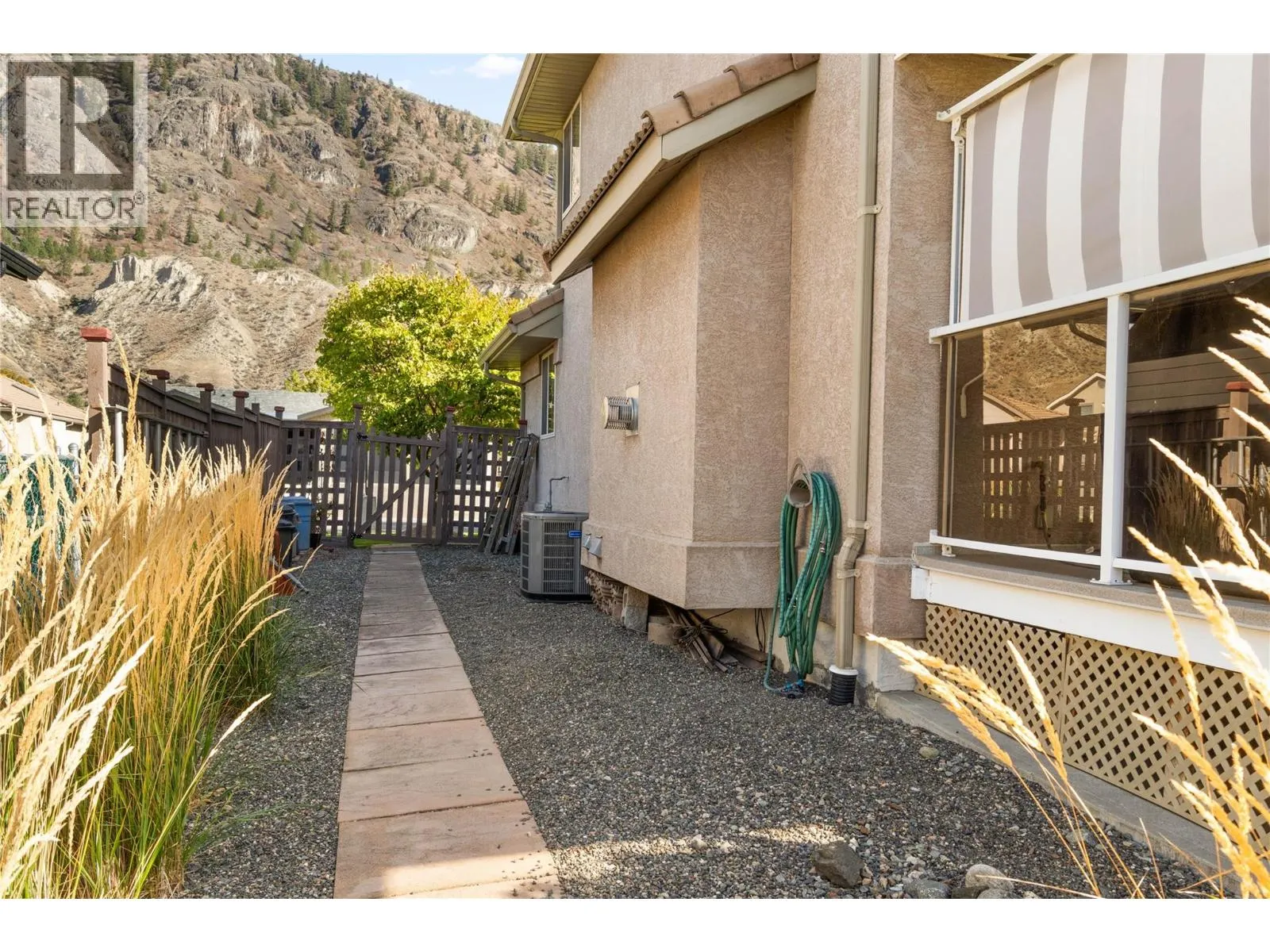 3689 Navatanee Drive