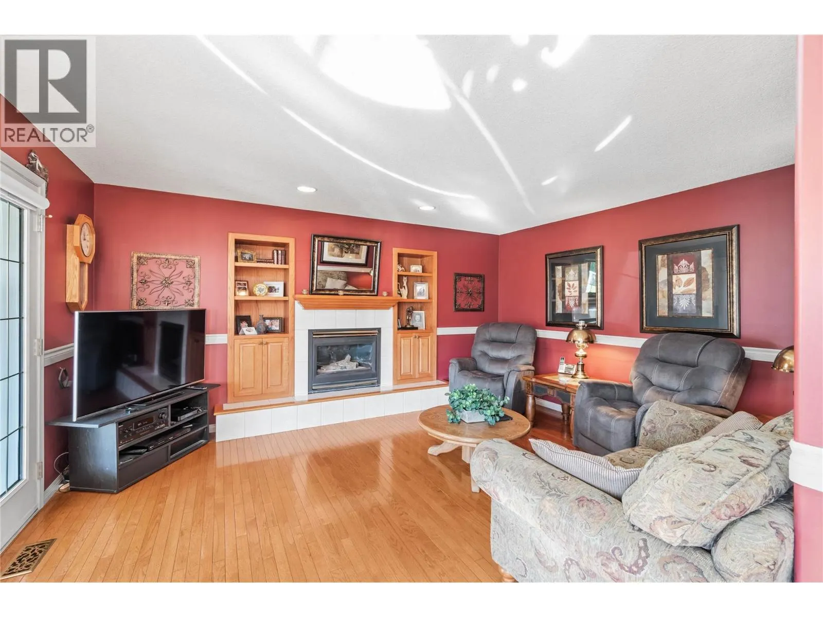 3689 Navatanee Drive