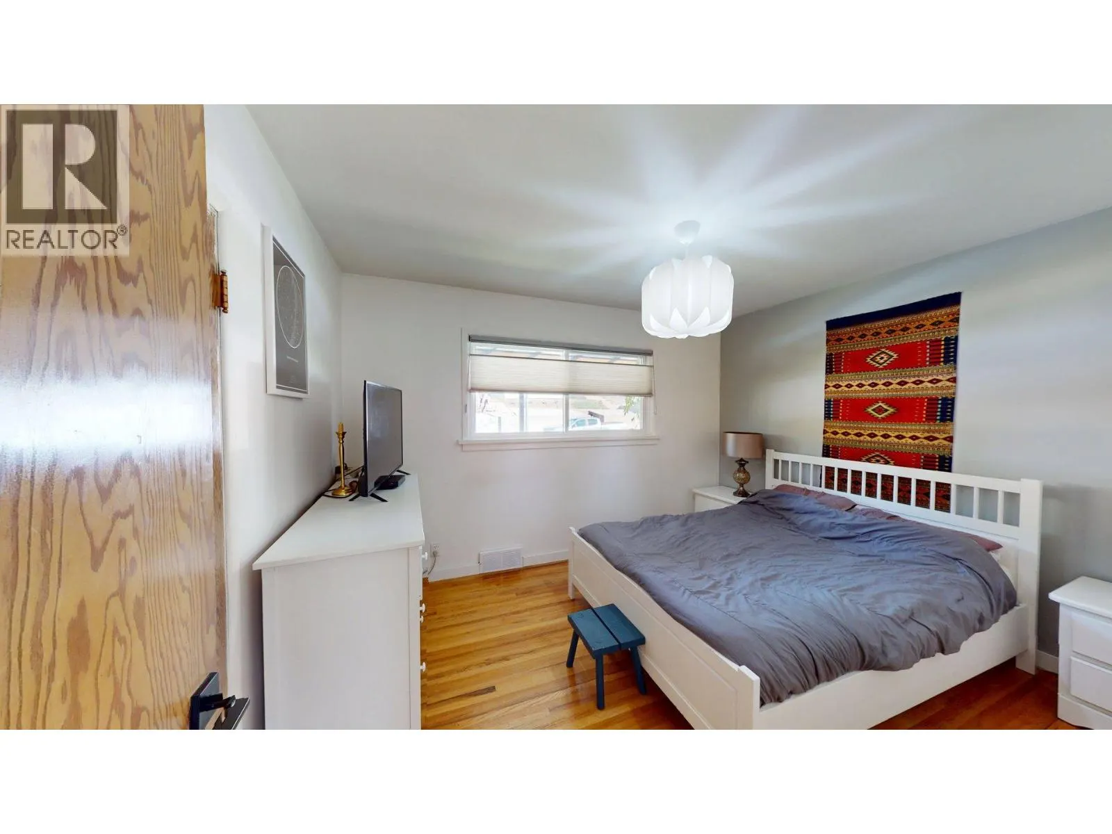 3130 Iris Crescent