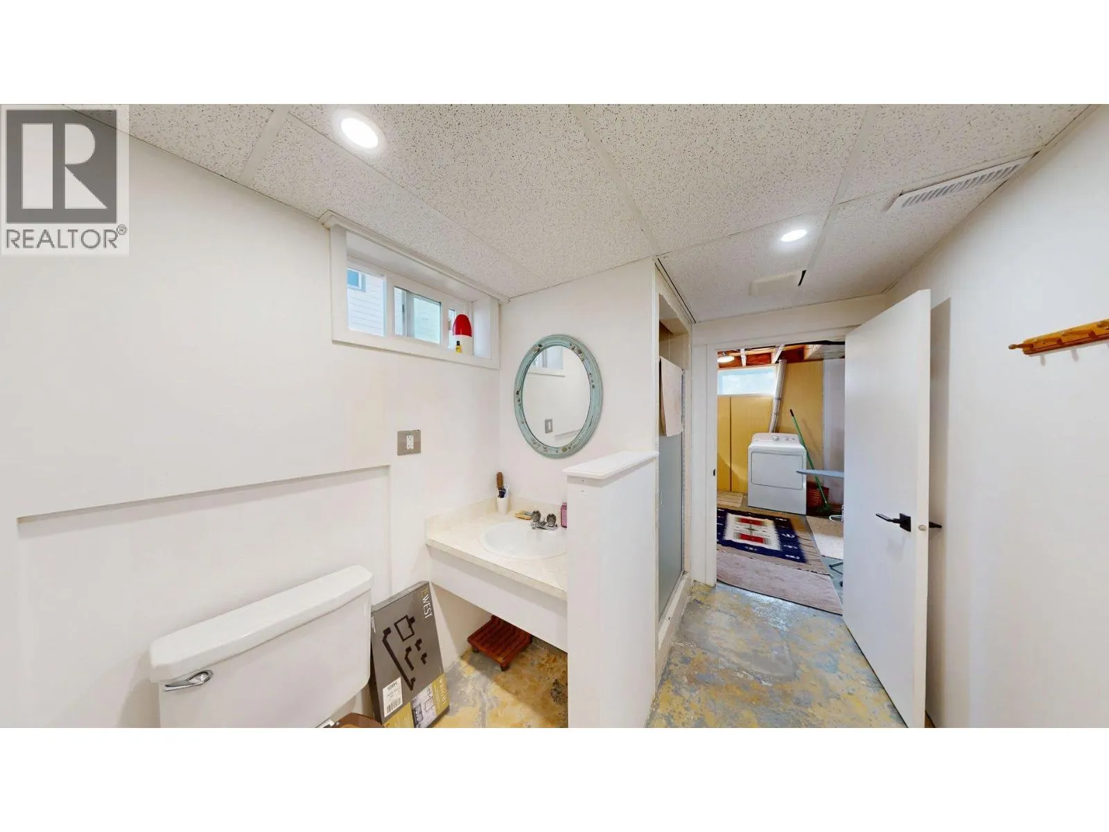 3130 Iris Crescent