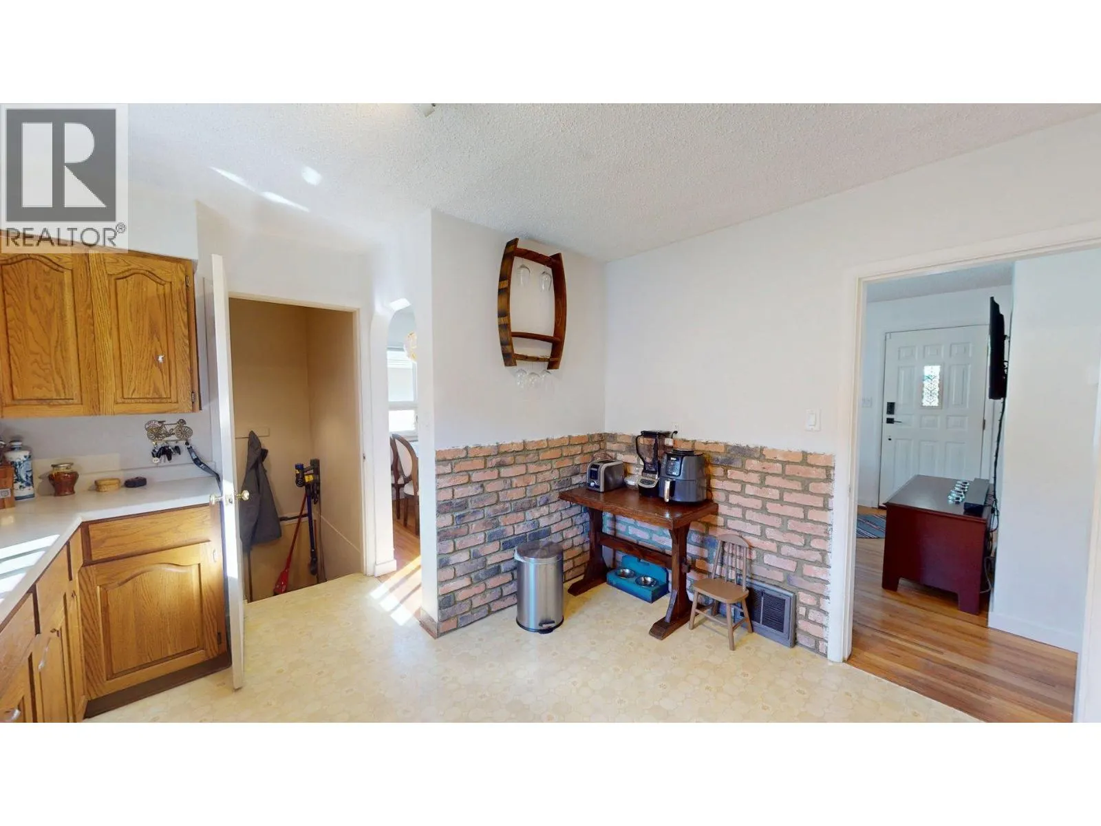 3130 Iris Crescent