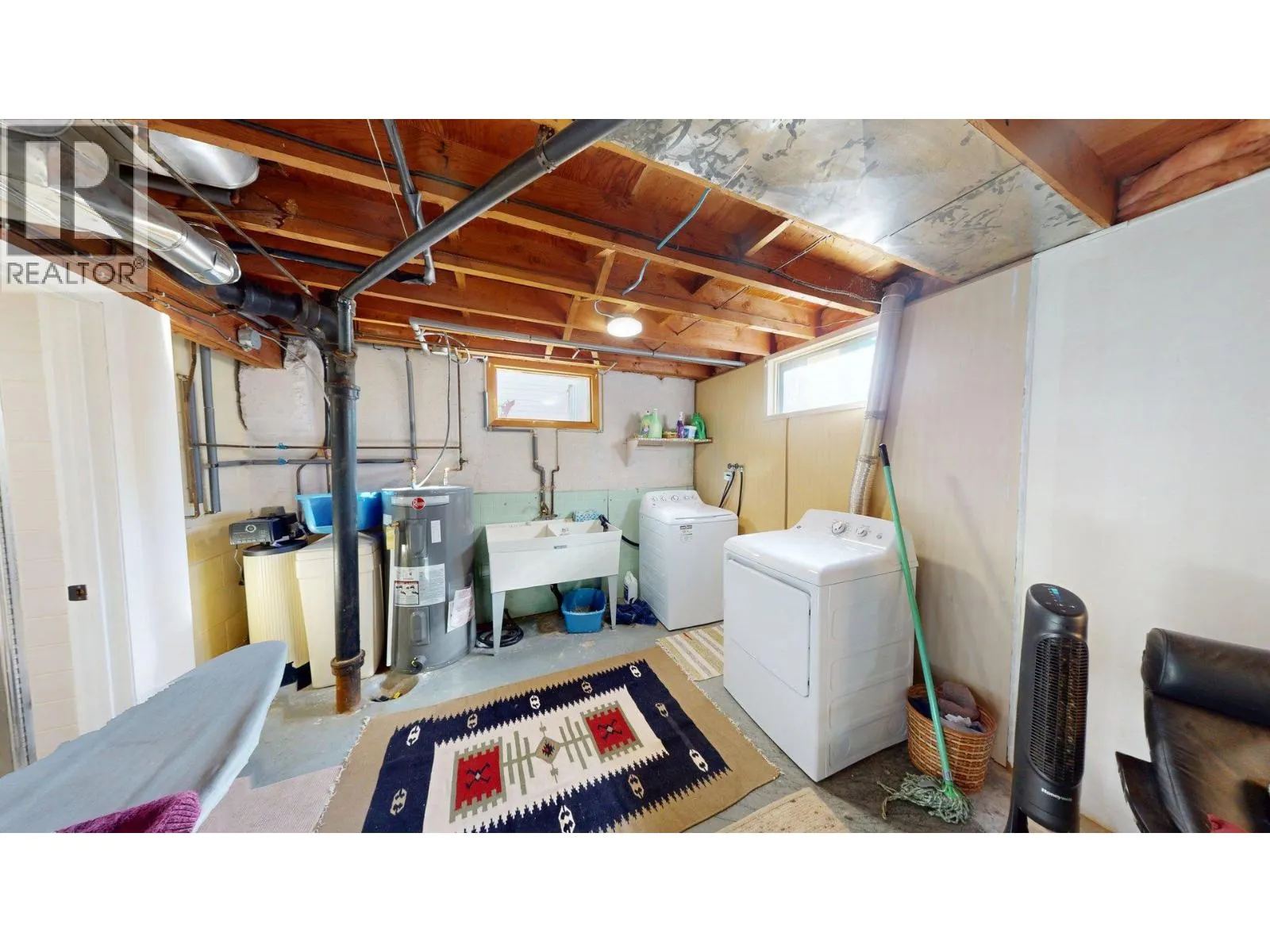 3130 Iris Crescent