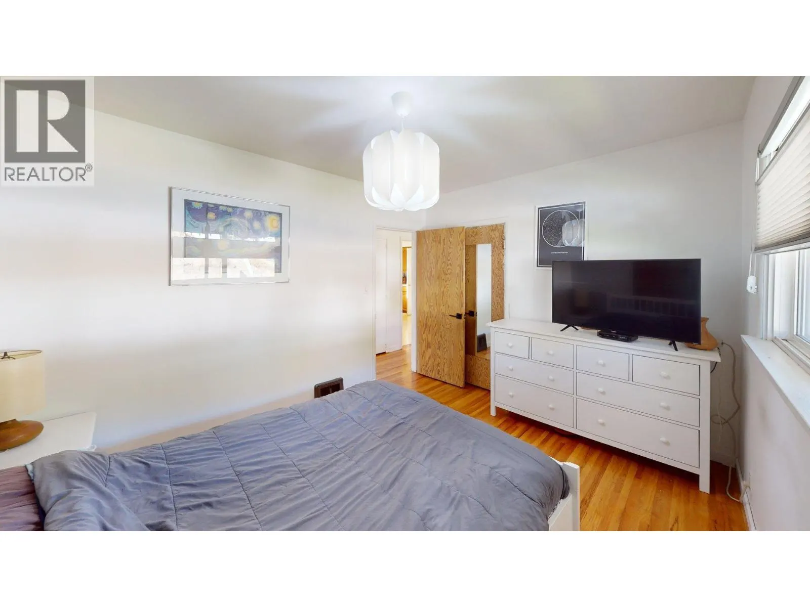 3130 Iris Crescent