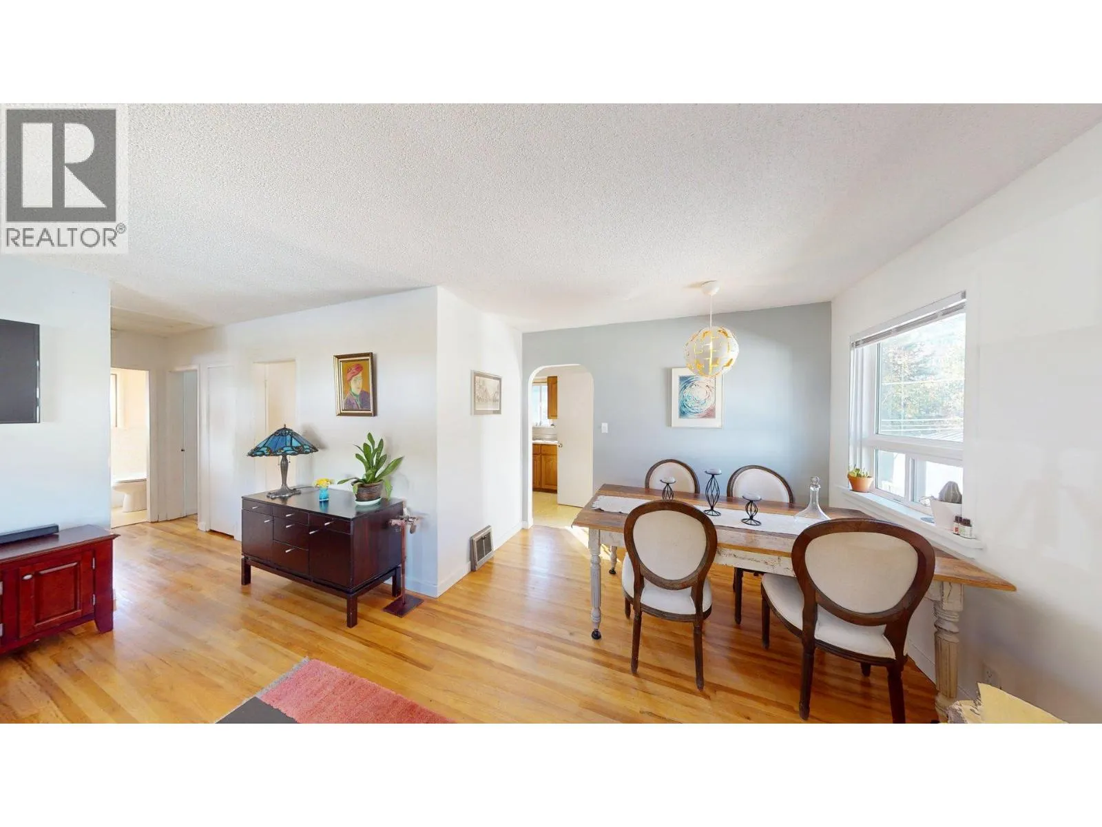 3130 Iris Crescent
