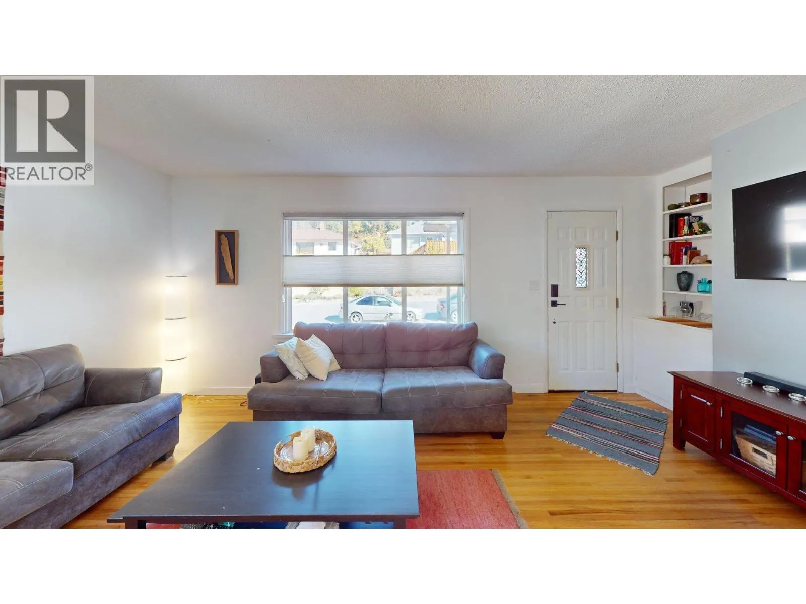 3130 Iris Crescent