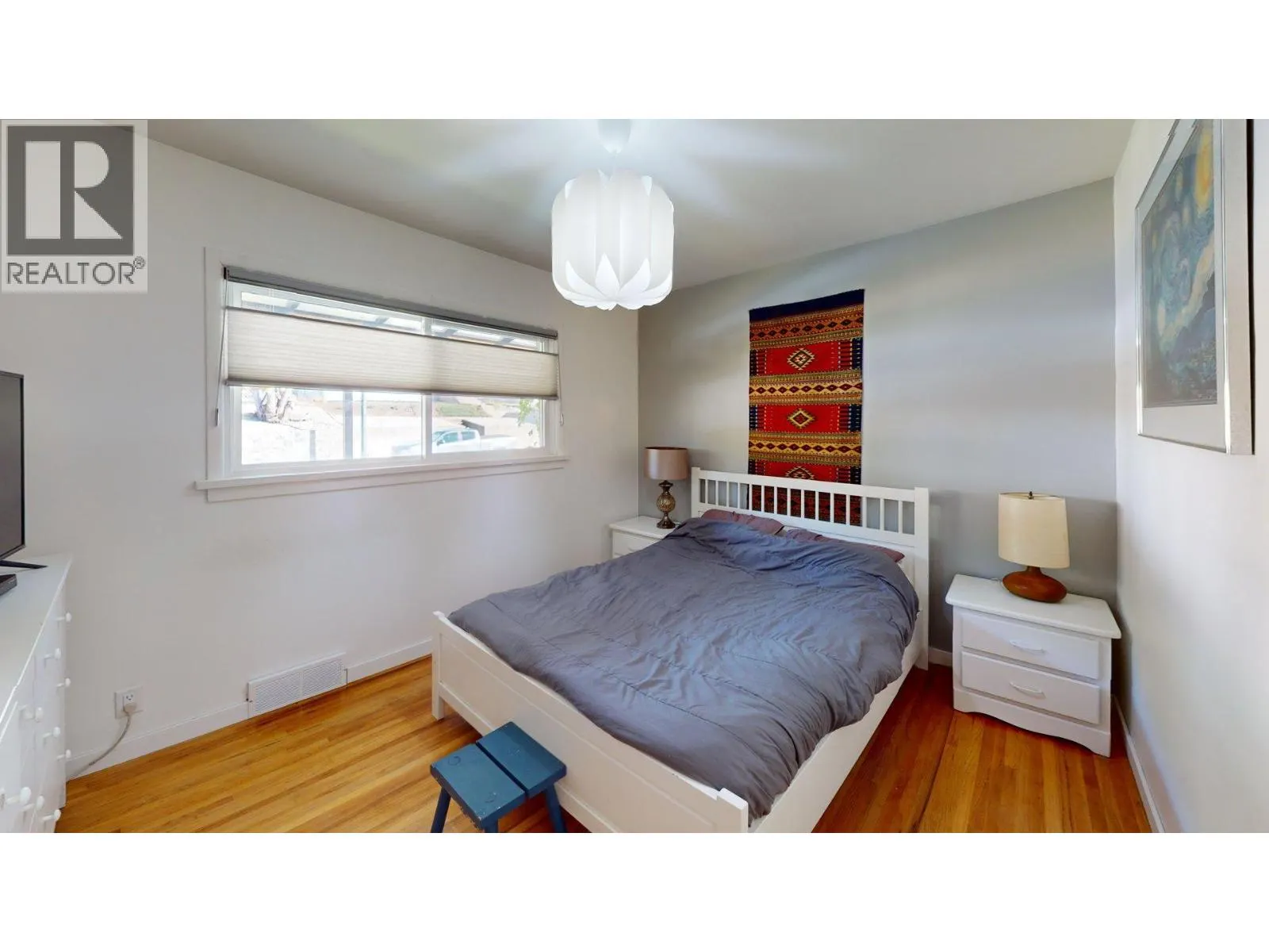 3130 Iris Crescent