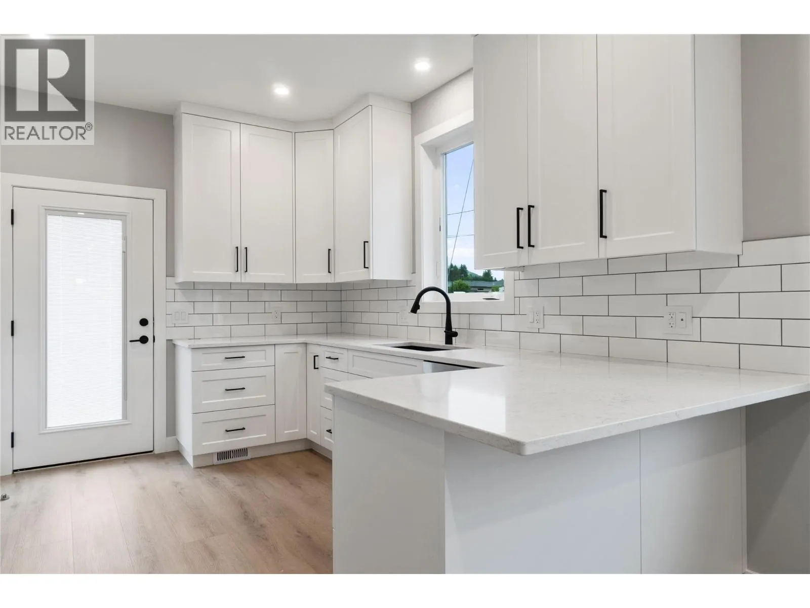 1330 10 Street SW Unit# 14
