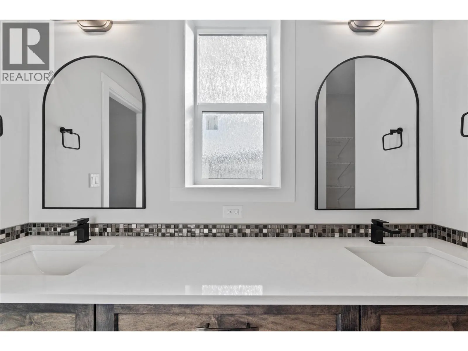 1840 10 Street SW Unit# 9