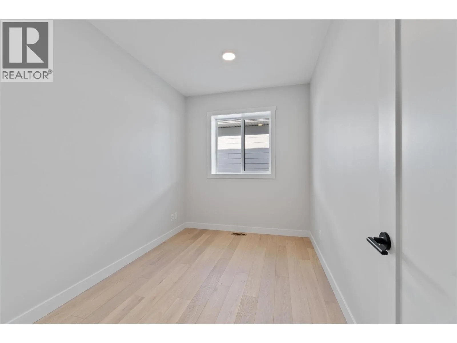 1840 10 Street SW Unit# 9