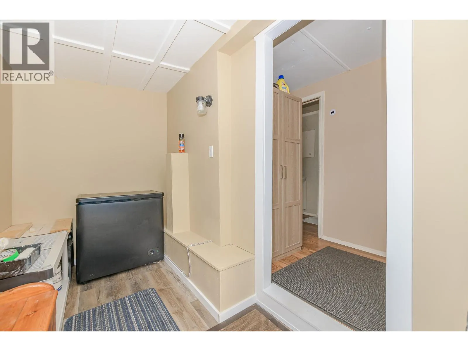 1 Robson Road