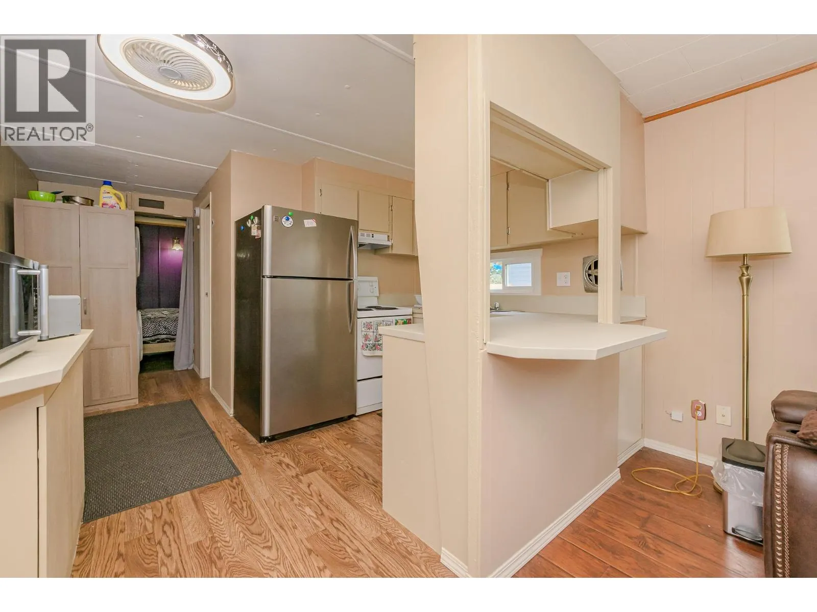 1 Robson Road