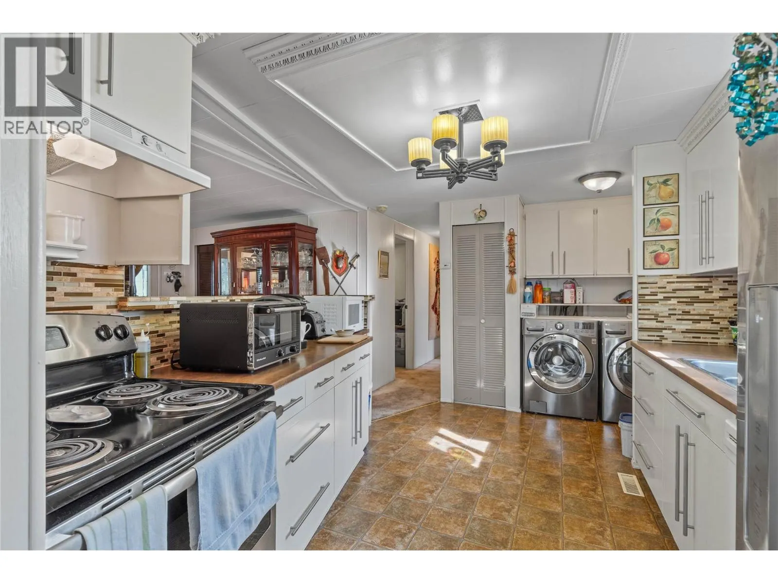 2400 OAKDALE Way Unit# 228