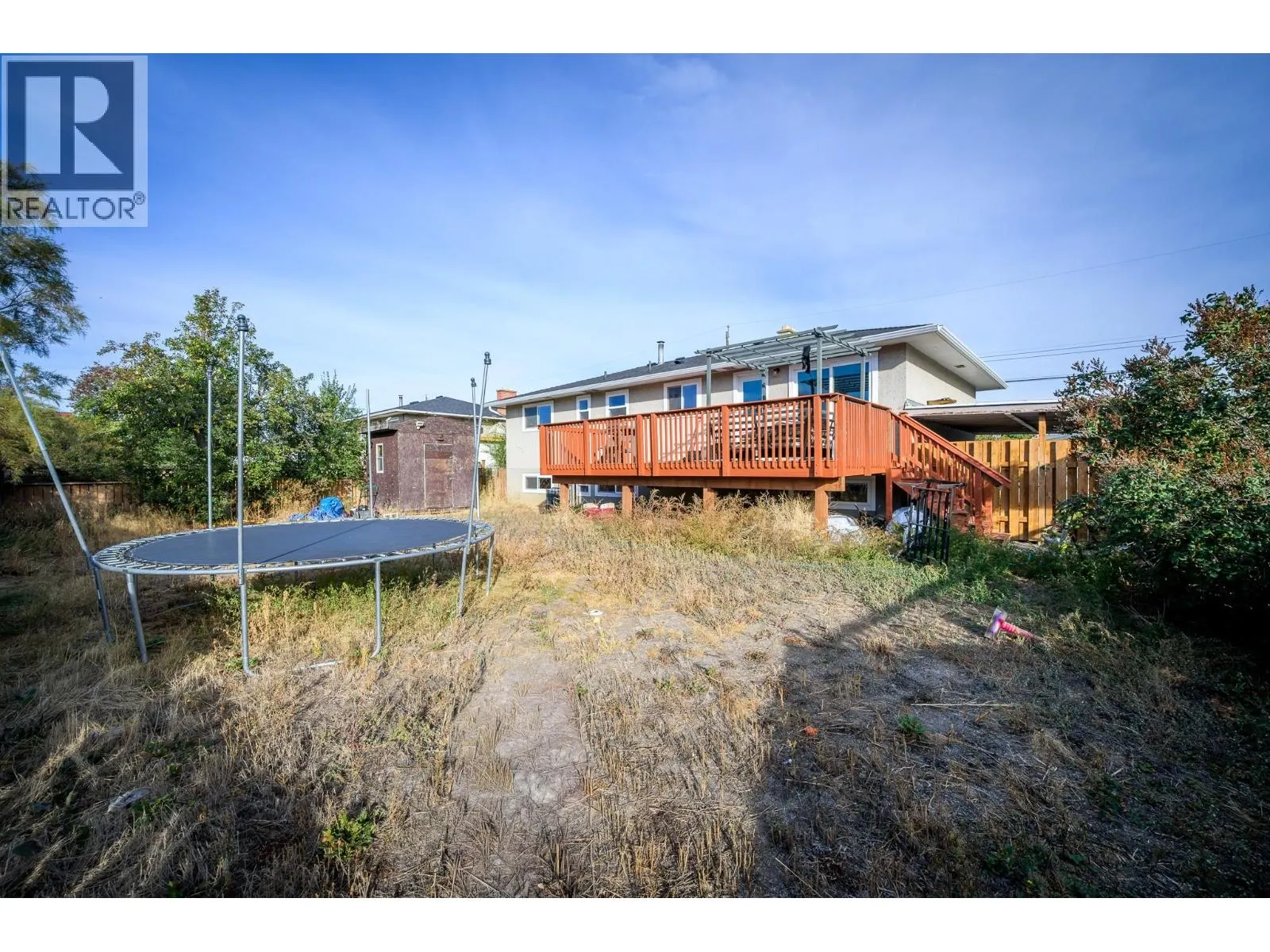 651 ALBERNI Avenue