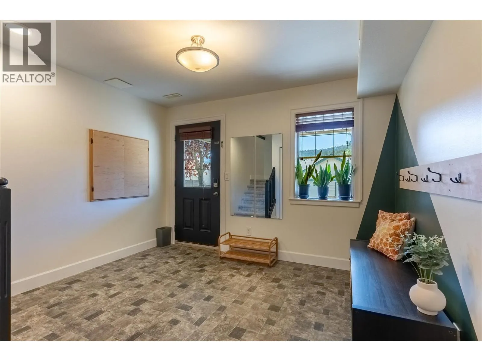 1940 HILLSIDE Drive Unit# 30