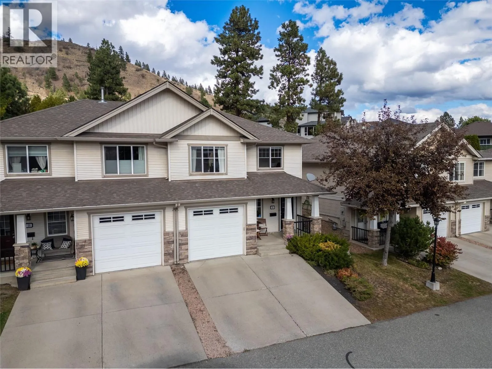1940 HILLSIDE Drive Unit# 30