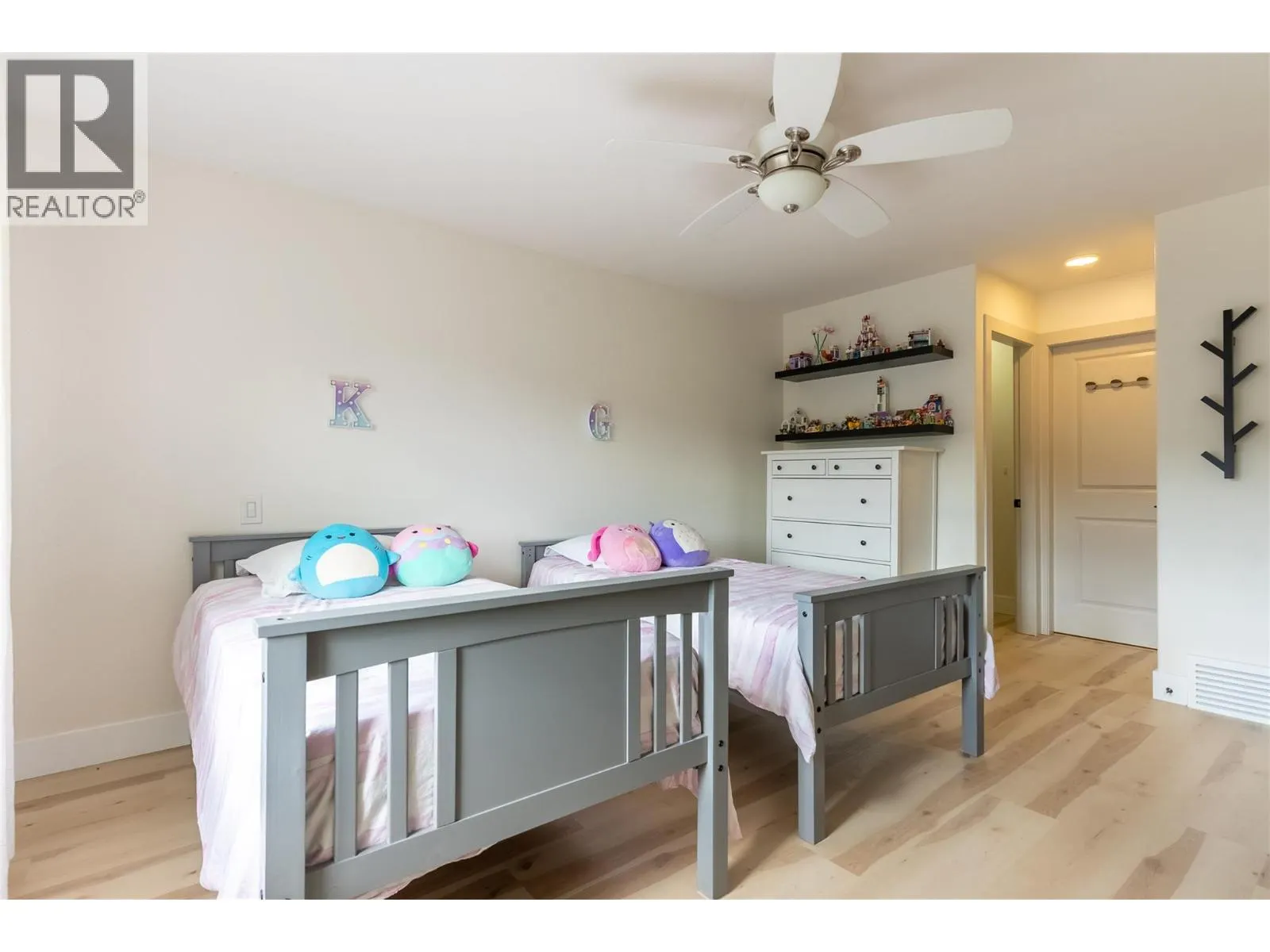 1940 HILLSIDE Drive Unit# 30