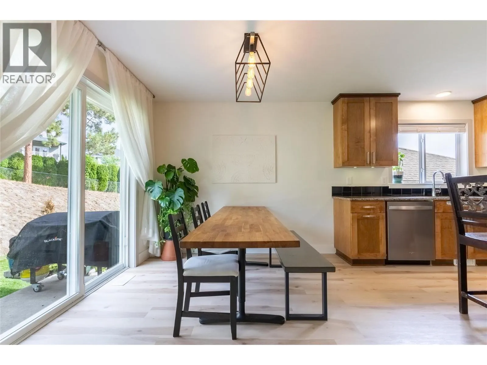 1940 HILLSIDE Drive Unit# 30