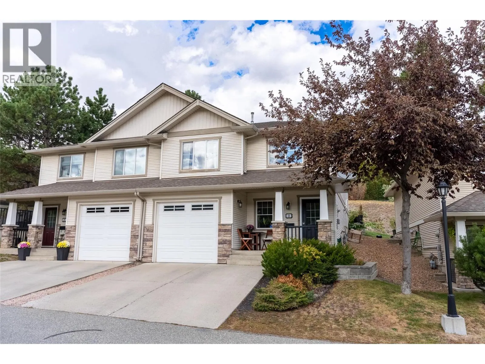 1940 HILLSIDE Drive Unit# 30