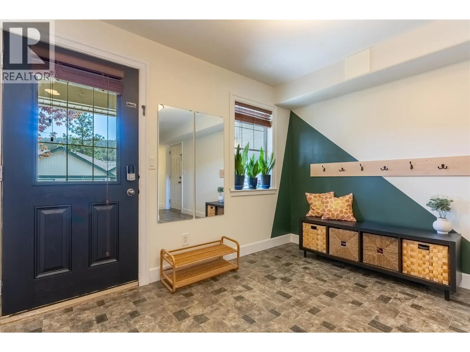 1940 HILLSIDE Drive Unit# 30