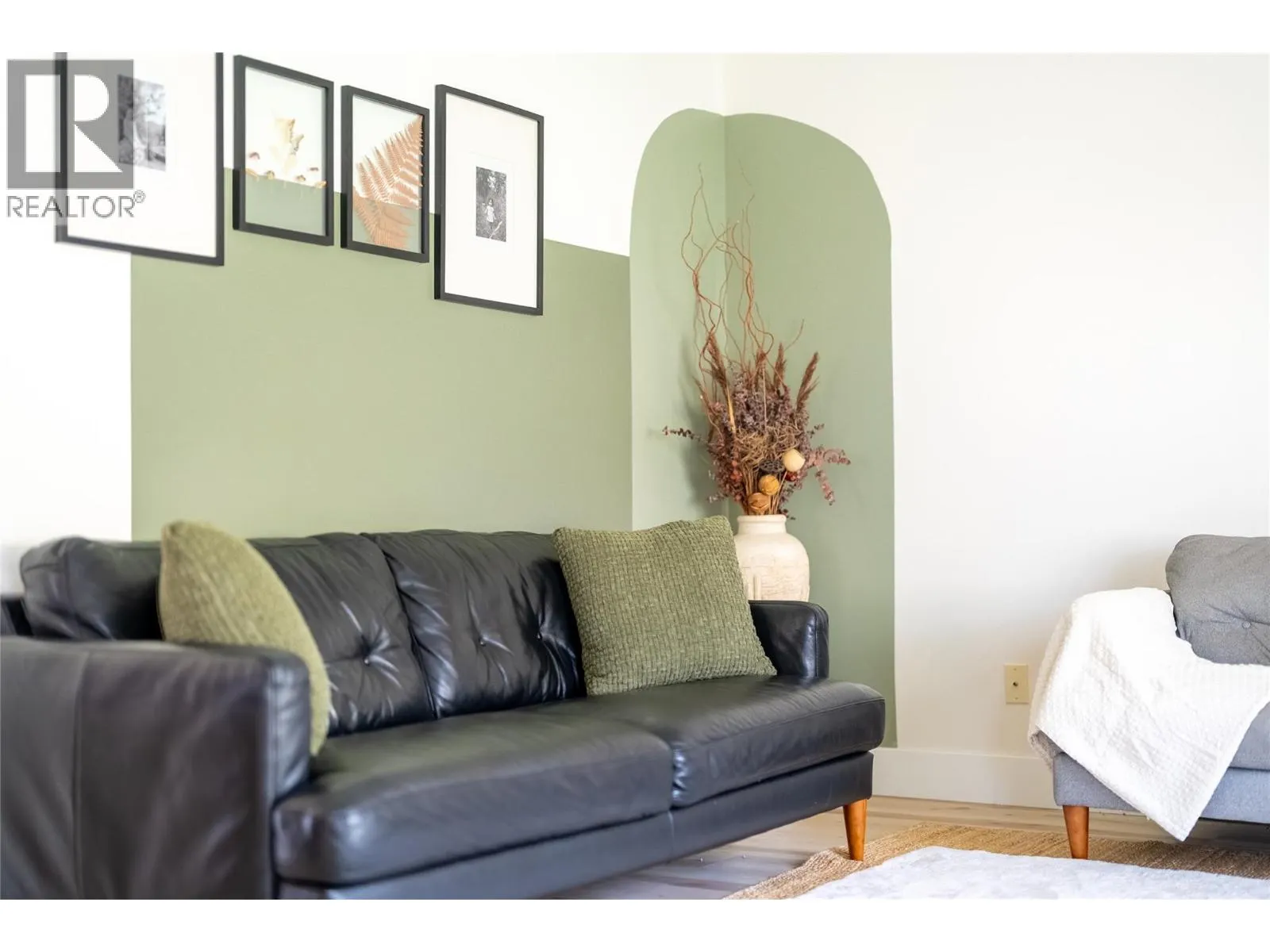 1940 HILLSIDE Drive Unit# 30