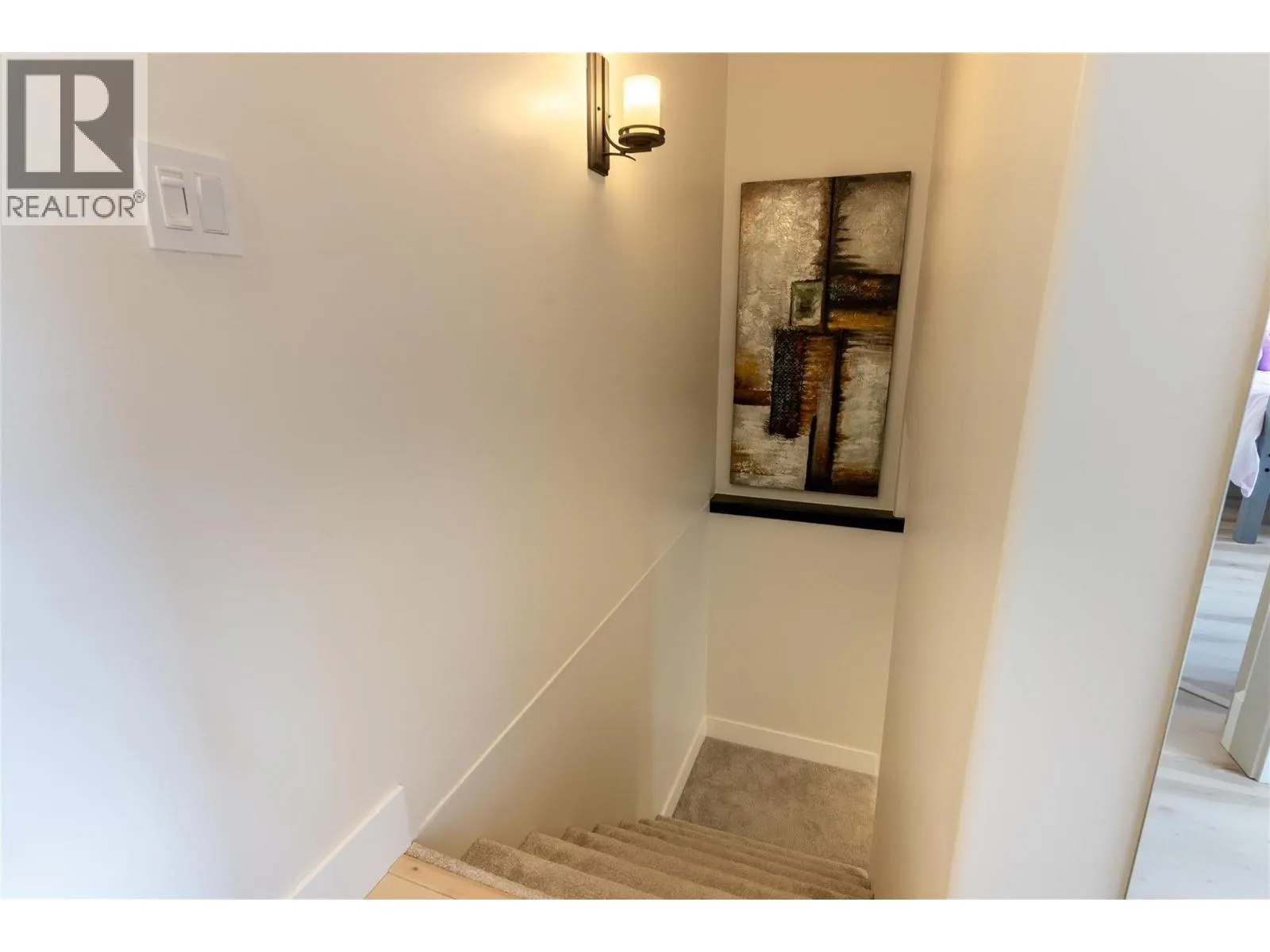 1940 HILLSIDE Drive Unit# 30