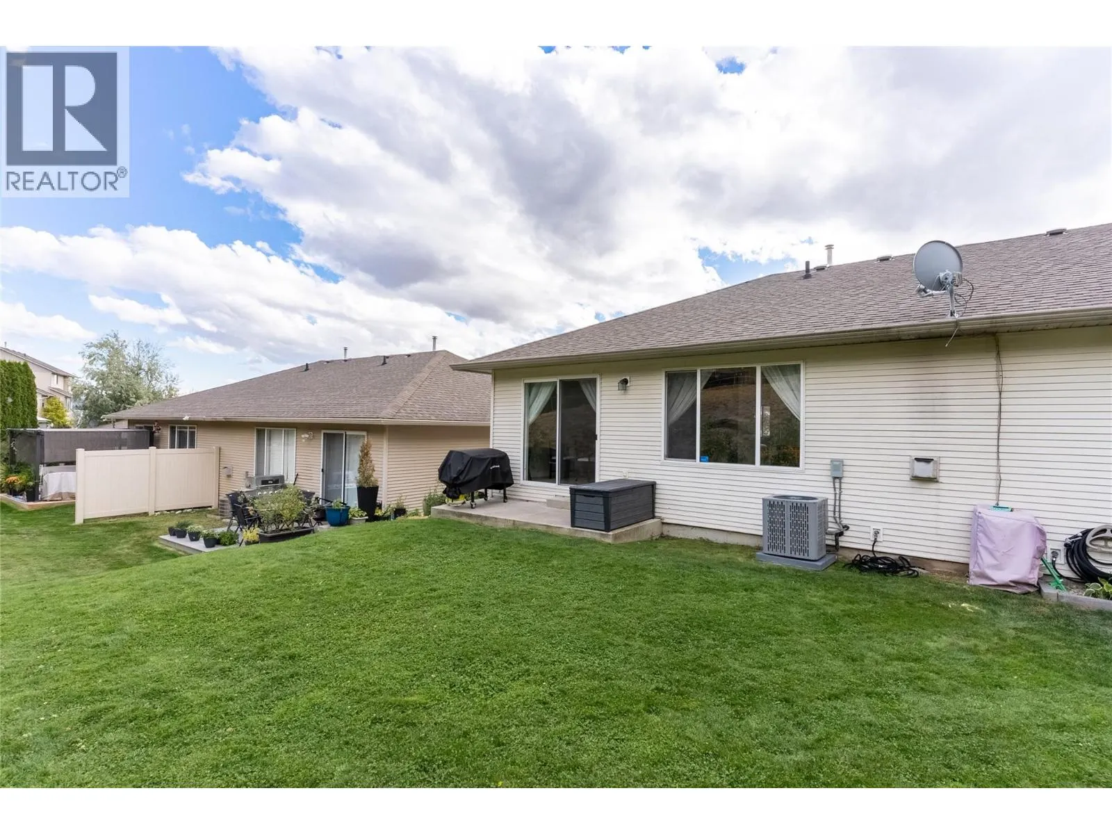 1940 HILLSIDE Drive Unit# 30