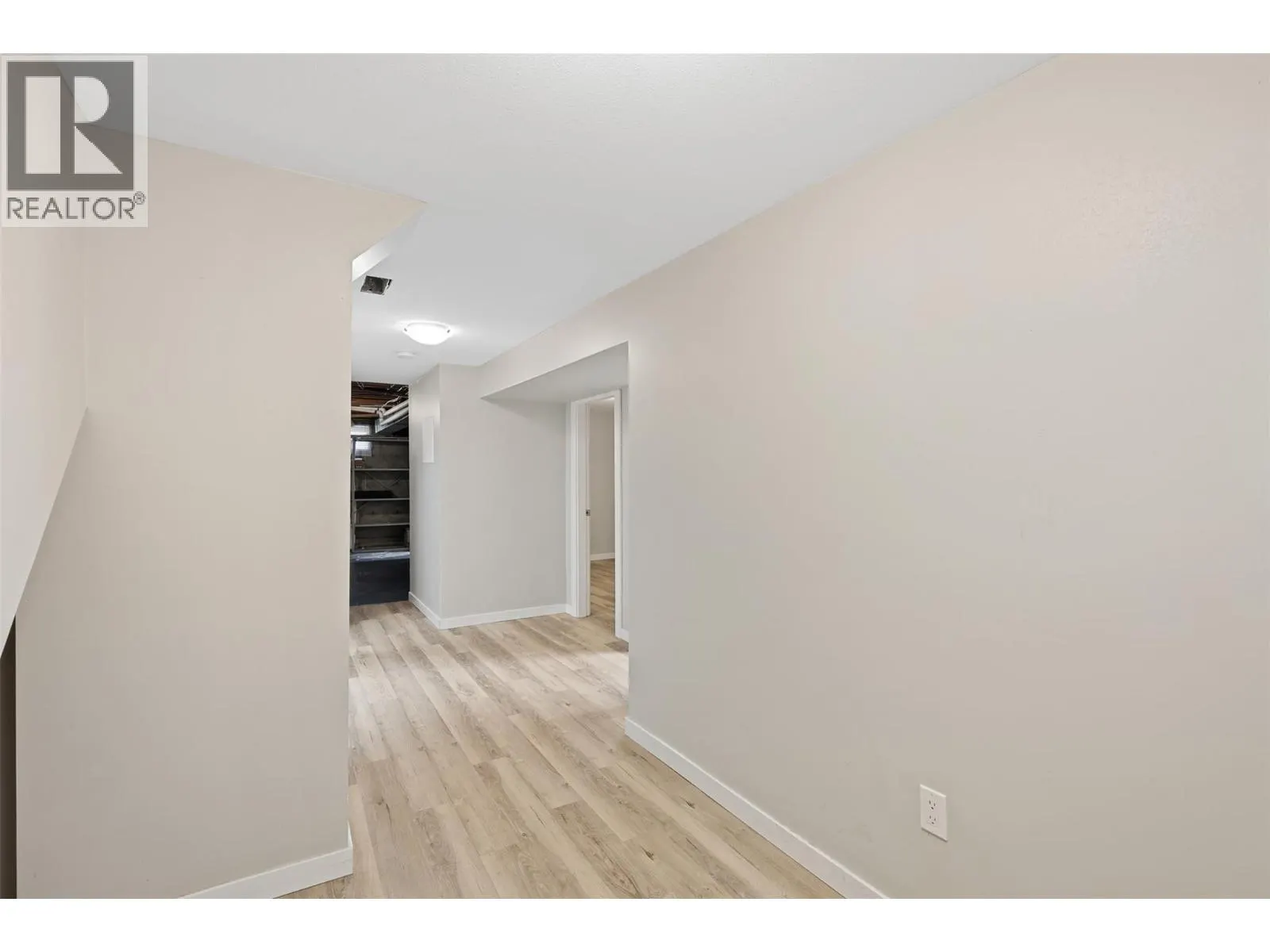 293 WALNUT Avenue