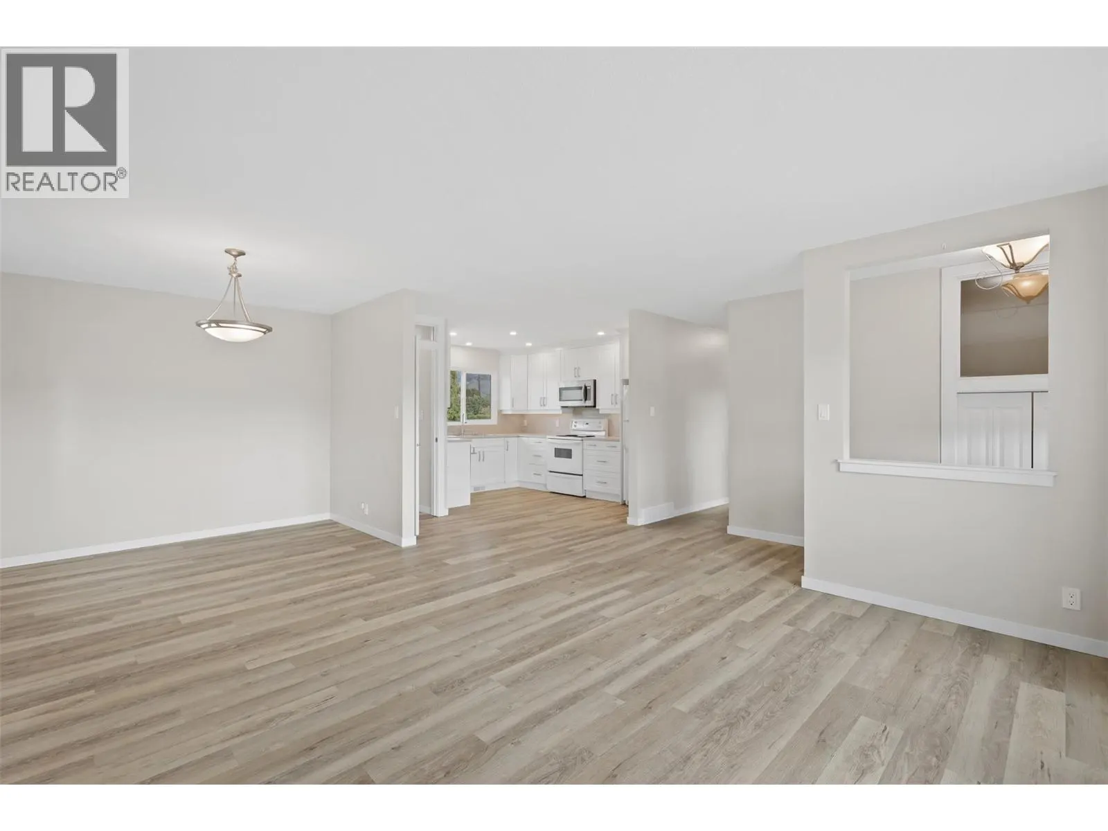 293 WALNUT Avenue