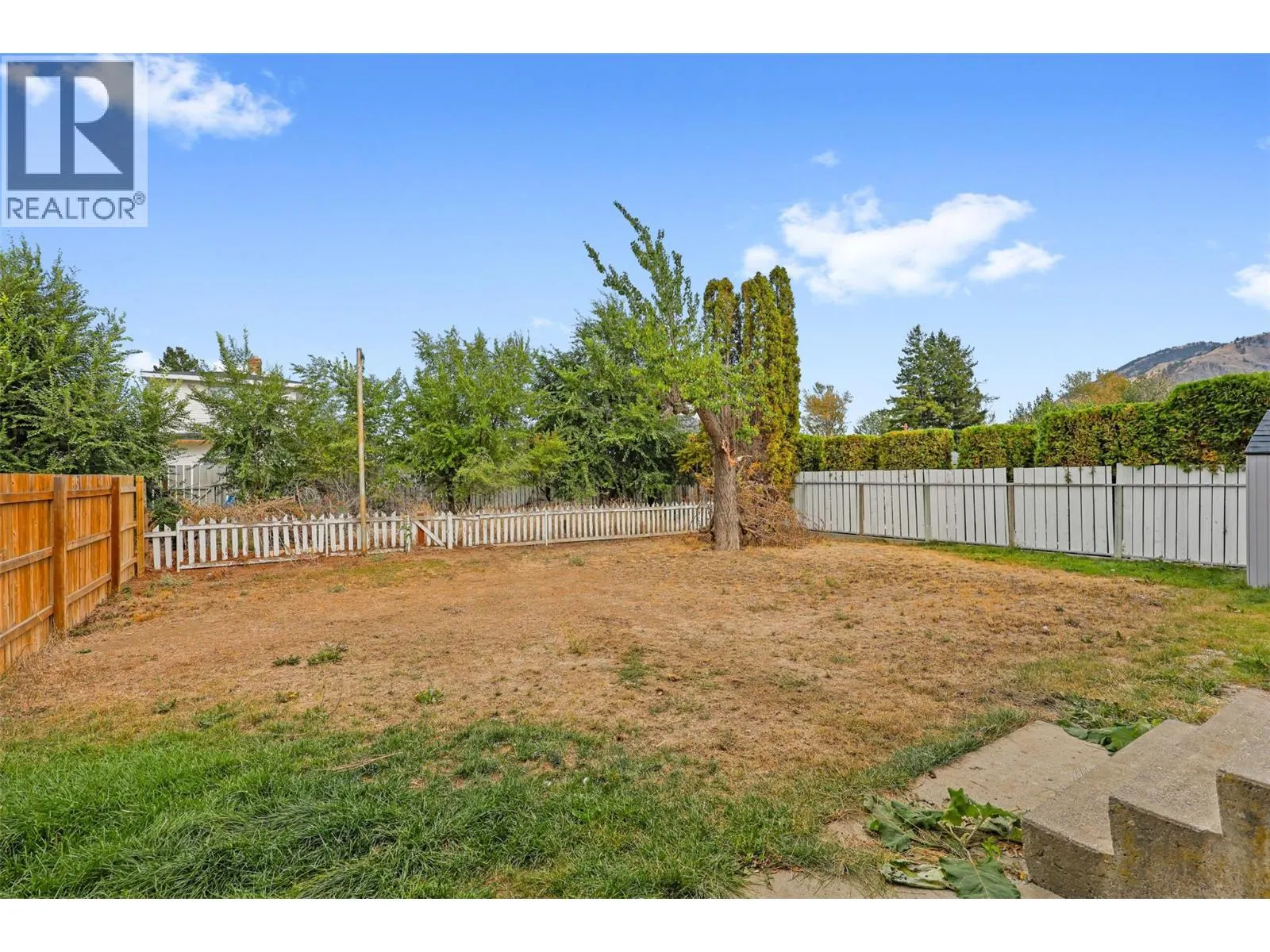 293 WALNUT Avenue