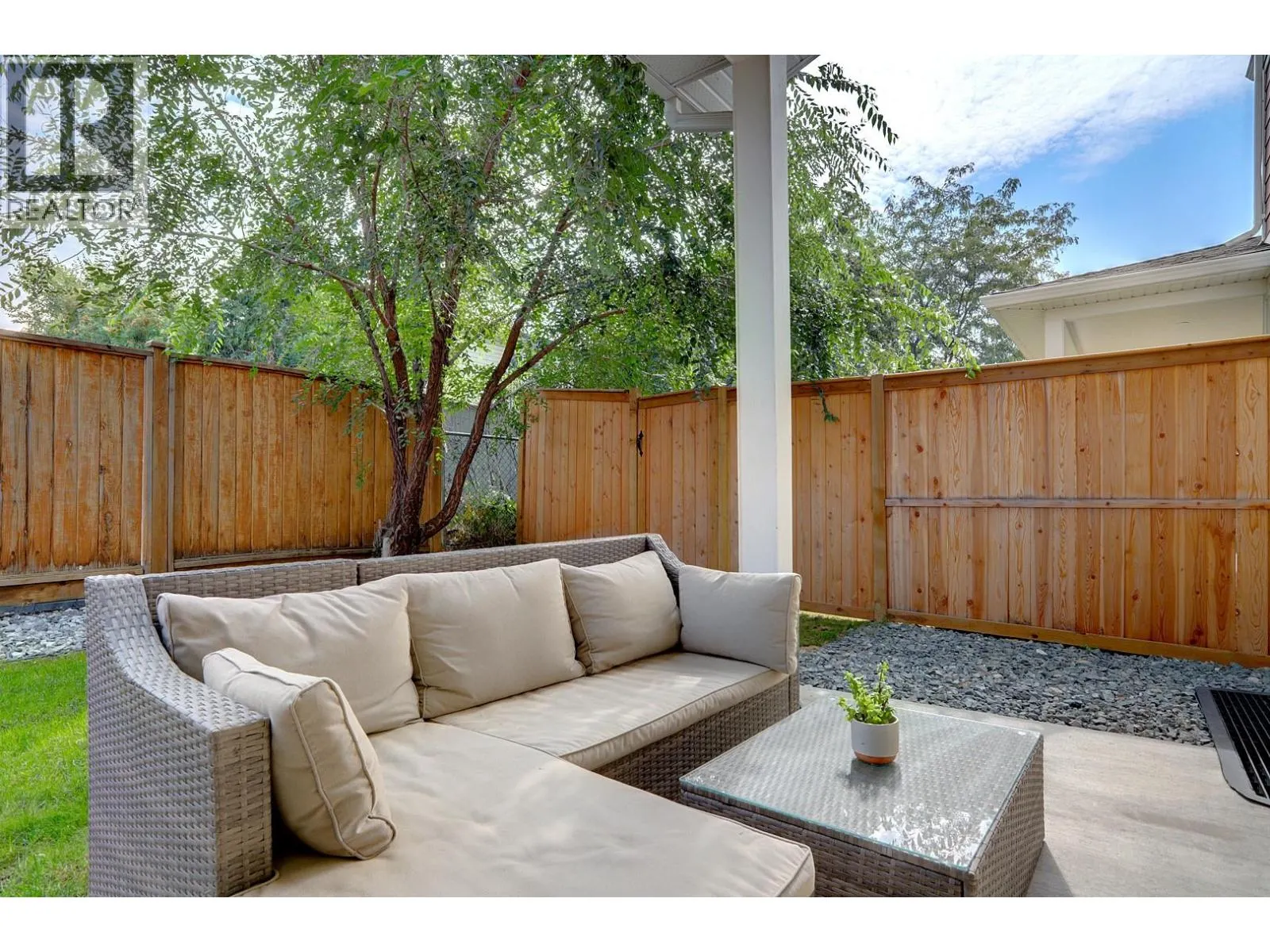 1999 15 Avenue Unit# 11