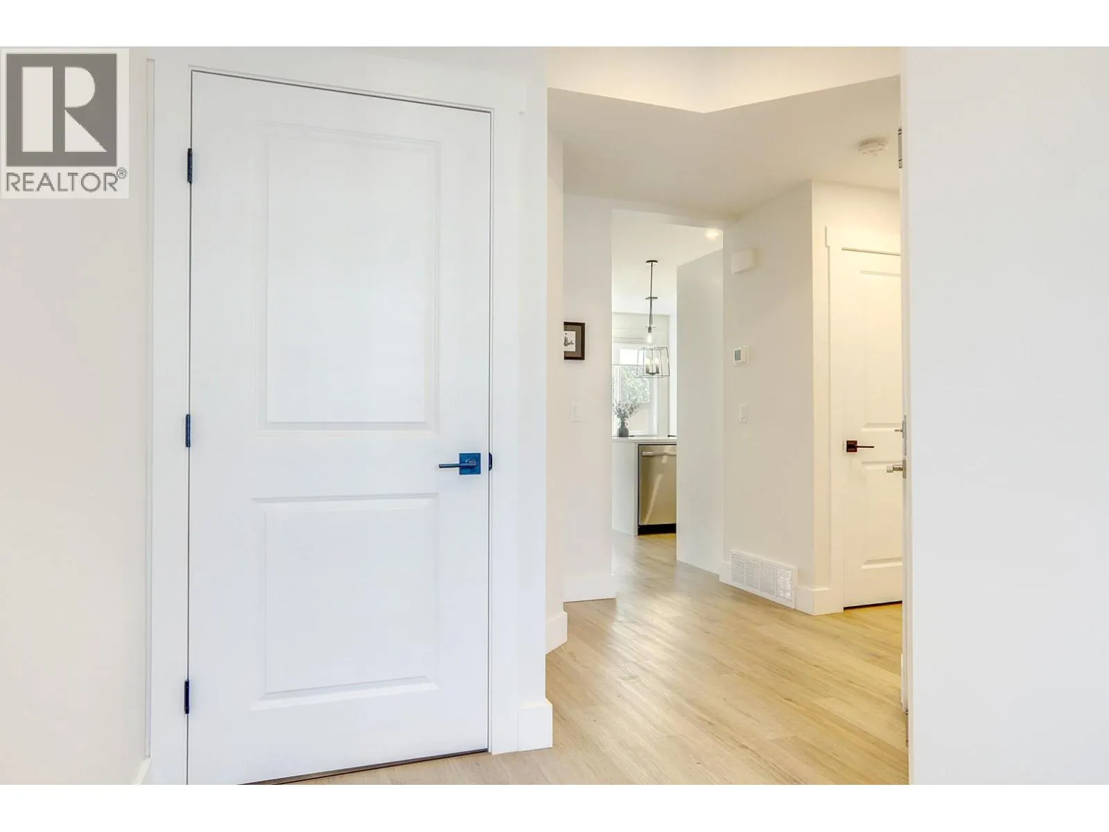 1999 15 Avenue Unit# 11
