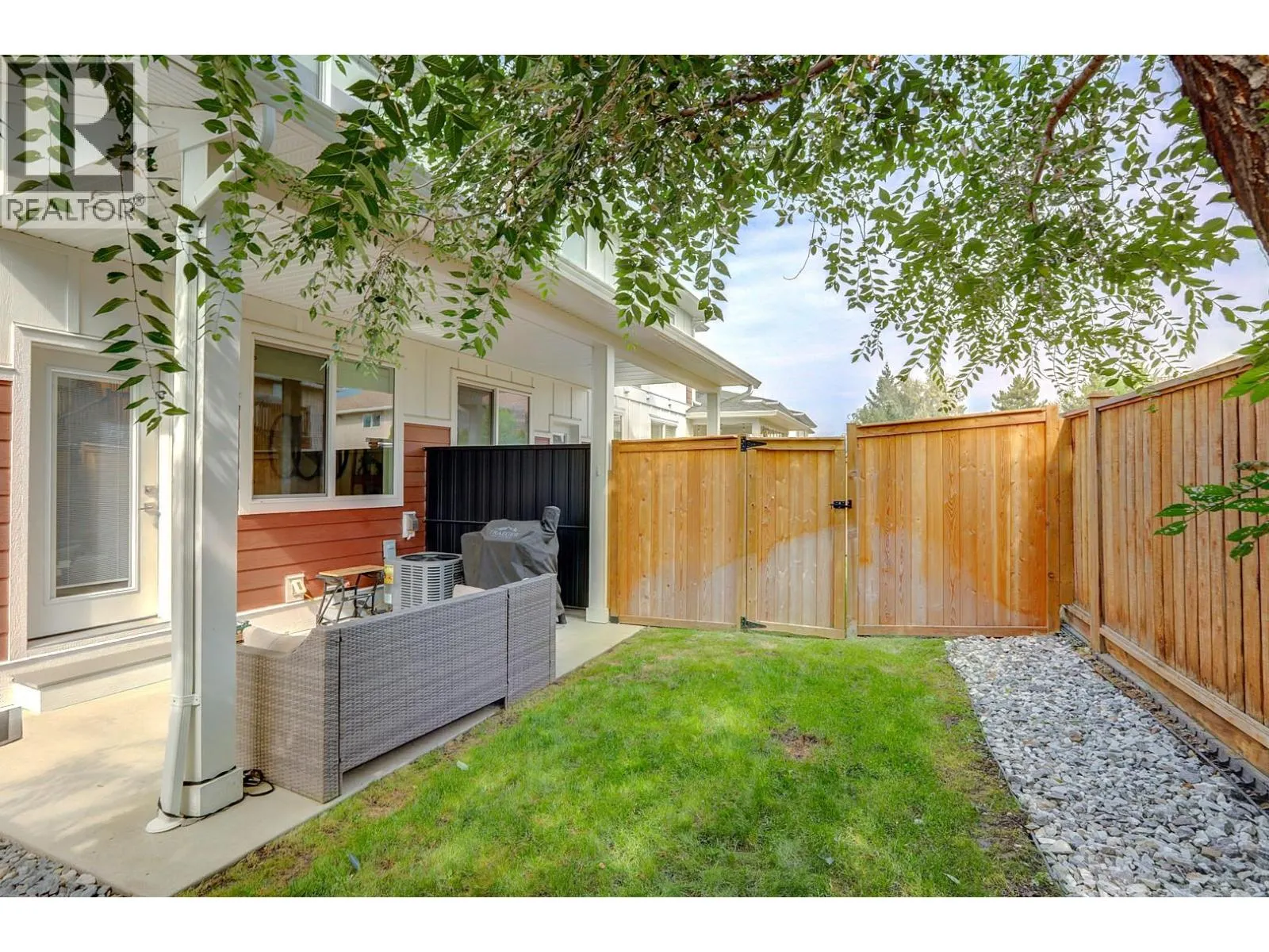 1999 15 Avenue Unit# 11