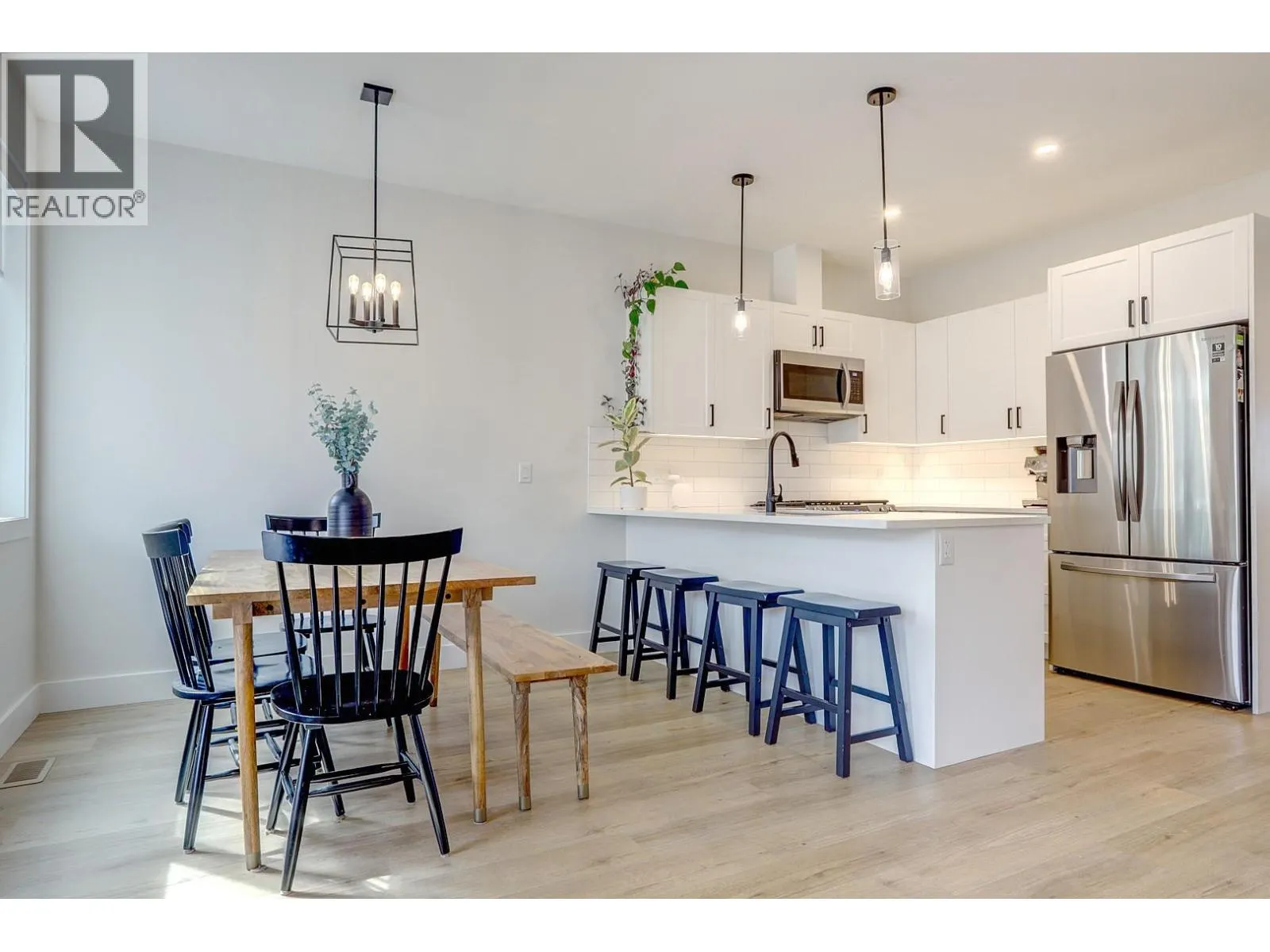 1999 15 Avenue Unit# 11